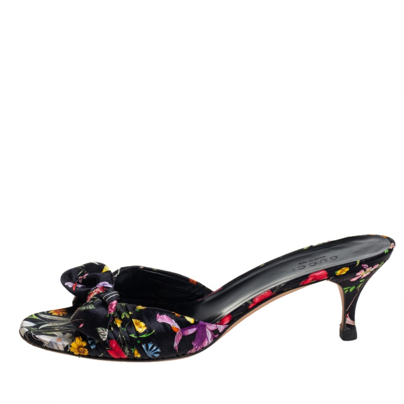 

Gucci Multicolor Flower Satin Slide Sandals Size