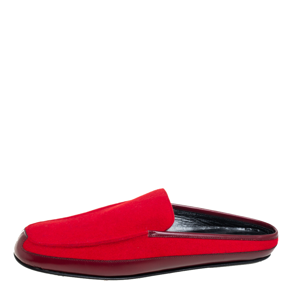 

Gucci Red Wool And Leather Slip On Mules Size