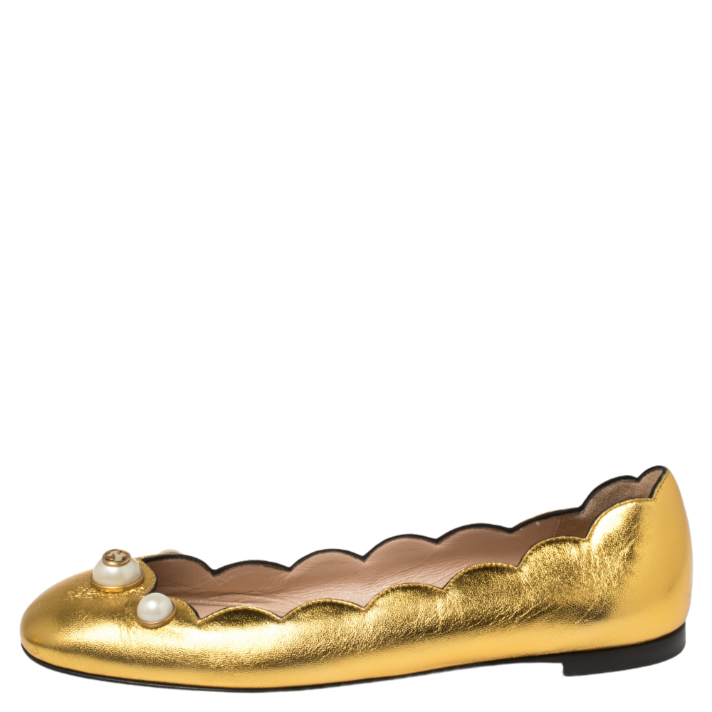 

Gucci Gold Scalloped Leather Faux Pearl Embellished Flats Size