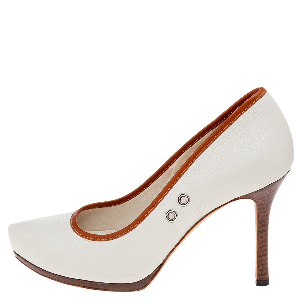 

Gucci White/Brown Leather Pumps Size