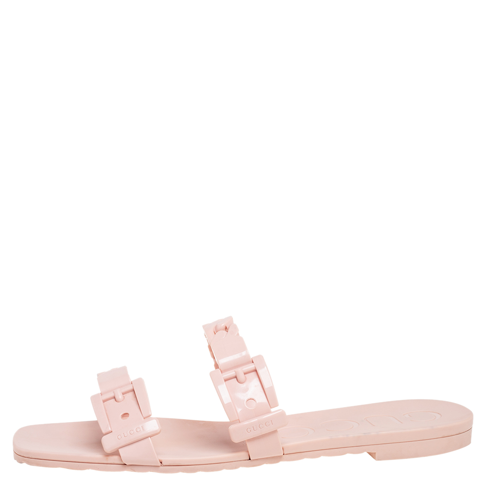

Gucci Beige Rubber Chain Flats Sandals Size