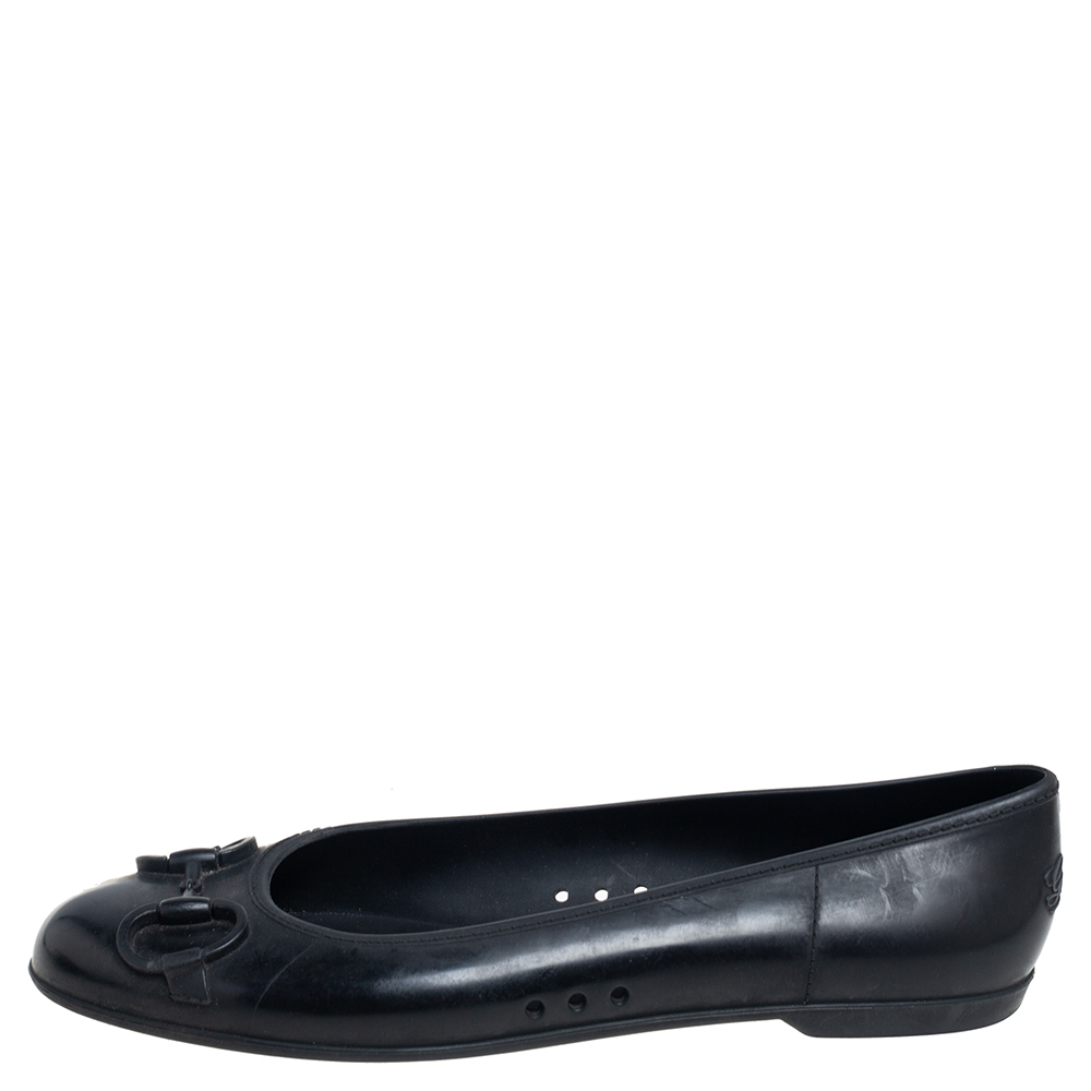 

Gucci Black Rubber Horsebit Flats Size