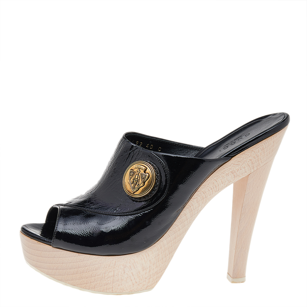 

Gucci Black Patent Hysteria Platform Clogs Size