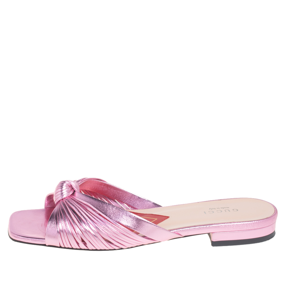 

Gucci Metallic Rose Leather Bow Flat Sandals Size