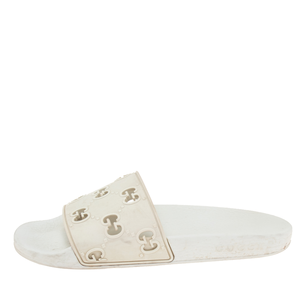 

Gucci White Rubber Pursuit G Slides Size