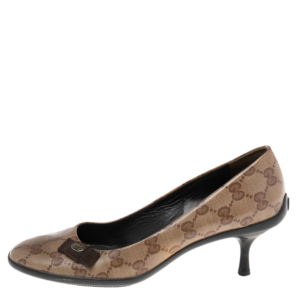

Gucci Brown/Beige GG Crystal Canvas Bow Round-Toe Pumps Size