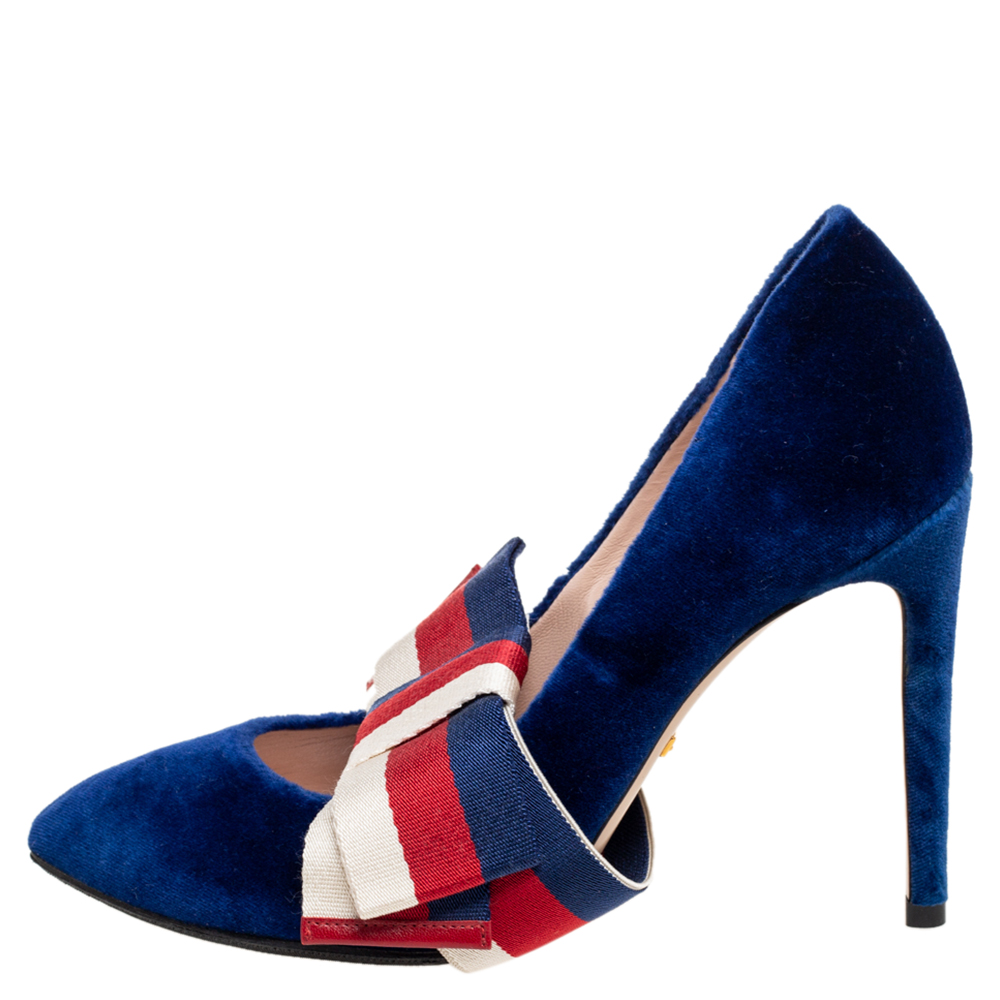 

Gucci Royal Blue Velvet Sylvie Bow Pumps Size