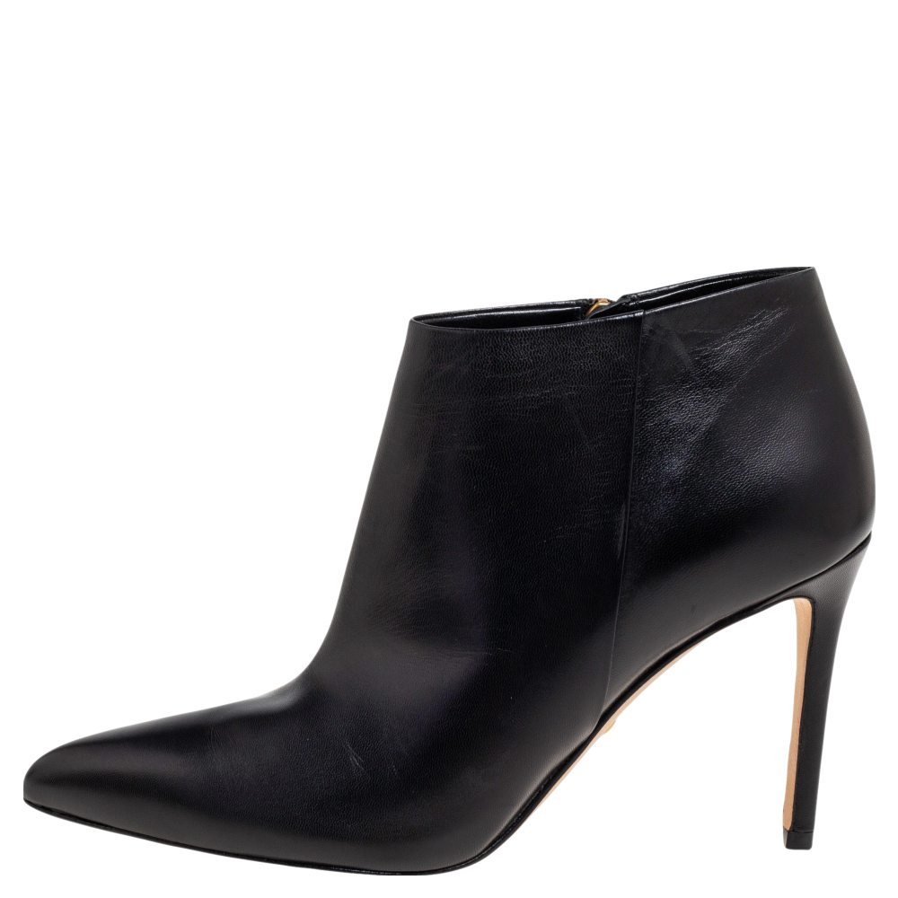 

Gucci Black Leather Pointed-Toe Ankle Booties Size