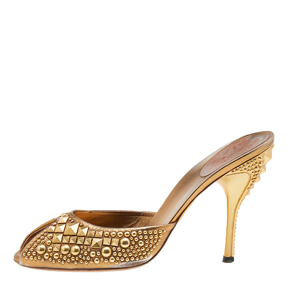 

Gucci Gold Studded Leather Peep Toe Slide Sandals Size