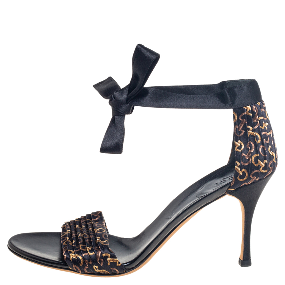 

Gucci Black Printed Pleated Satin Ankle-Wrap Sandals Size