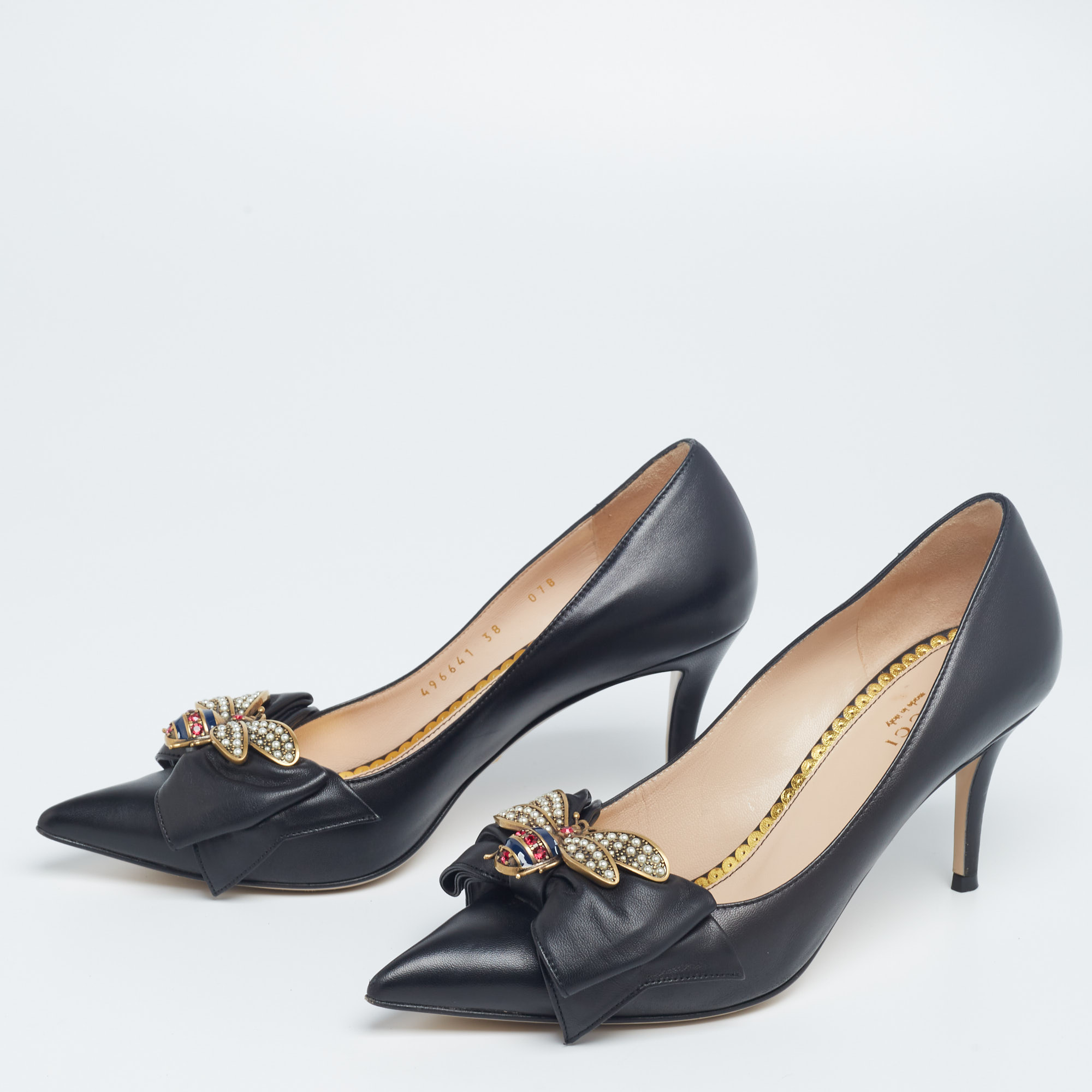 

Gucci Black Leather Bee Embellished Bow Pumps Size