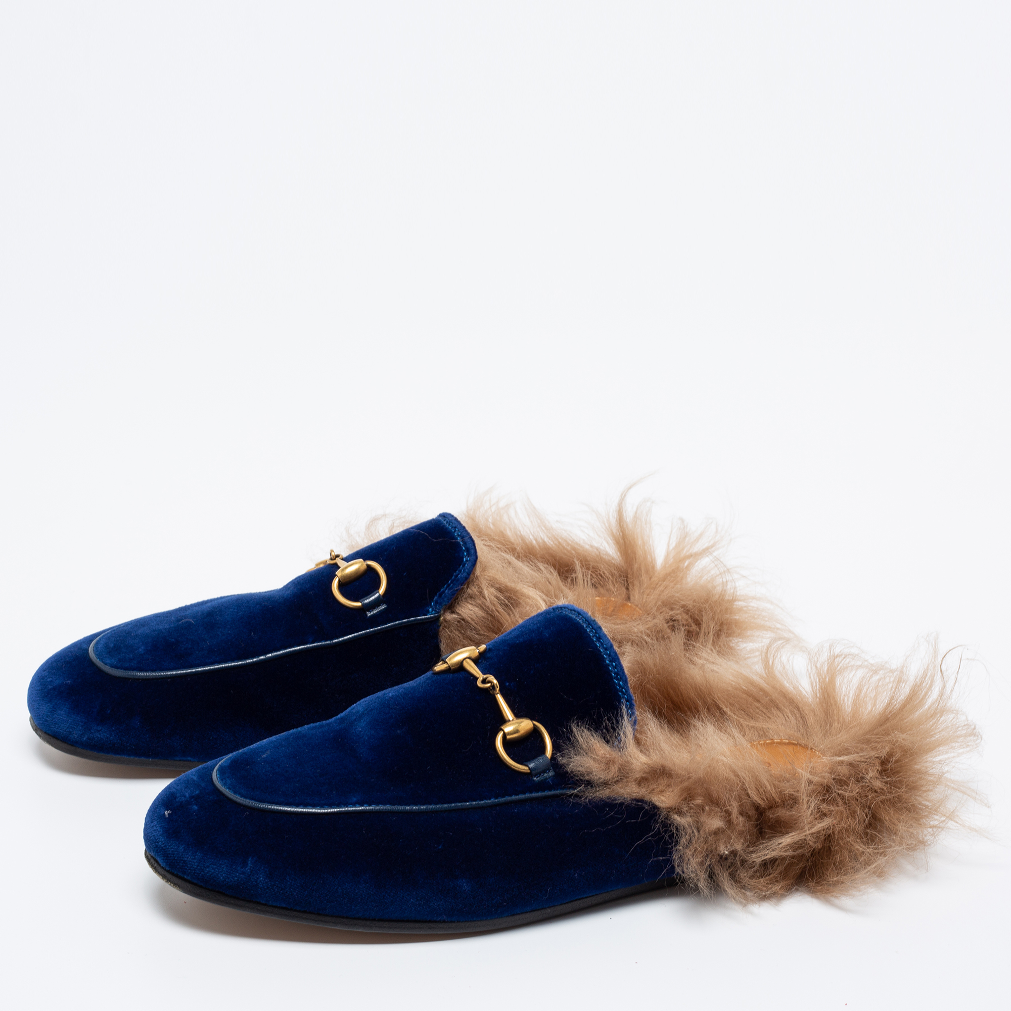 

Gucci Royal Blue Velvet and Fur Lined Horsebit Princetown Flat Mules Size