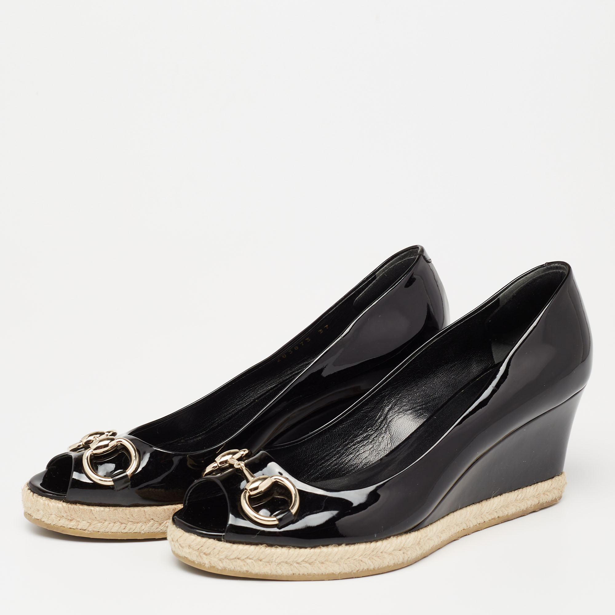 

Gucci Black Patent Leather Horsebit Peep-Toe Wedge Pumps Size