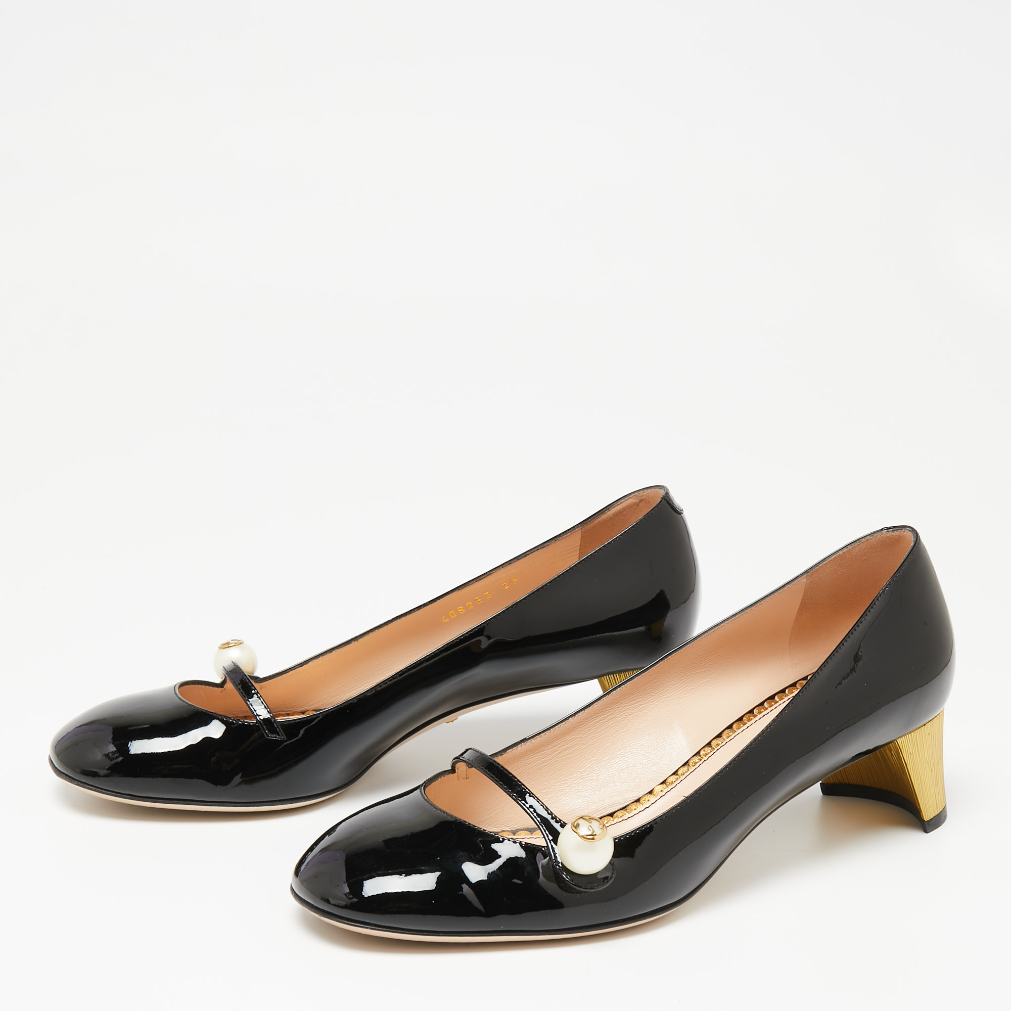 

Gucci Black Patent Leather Mary Jane Pumps Size