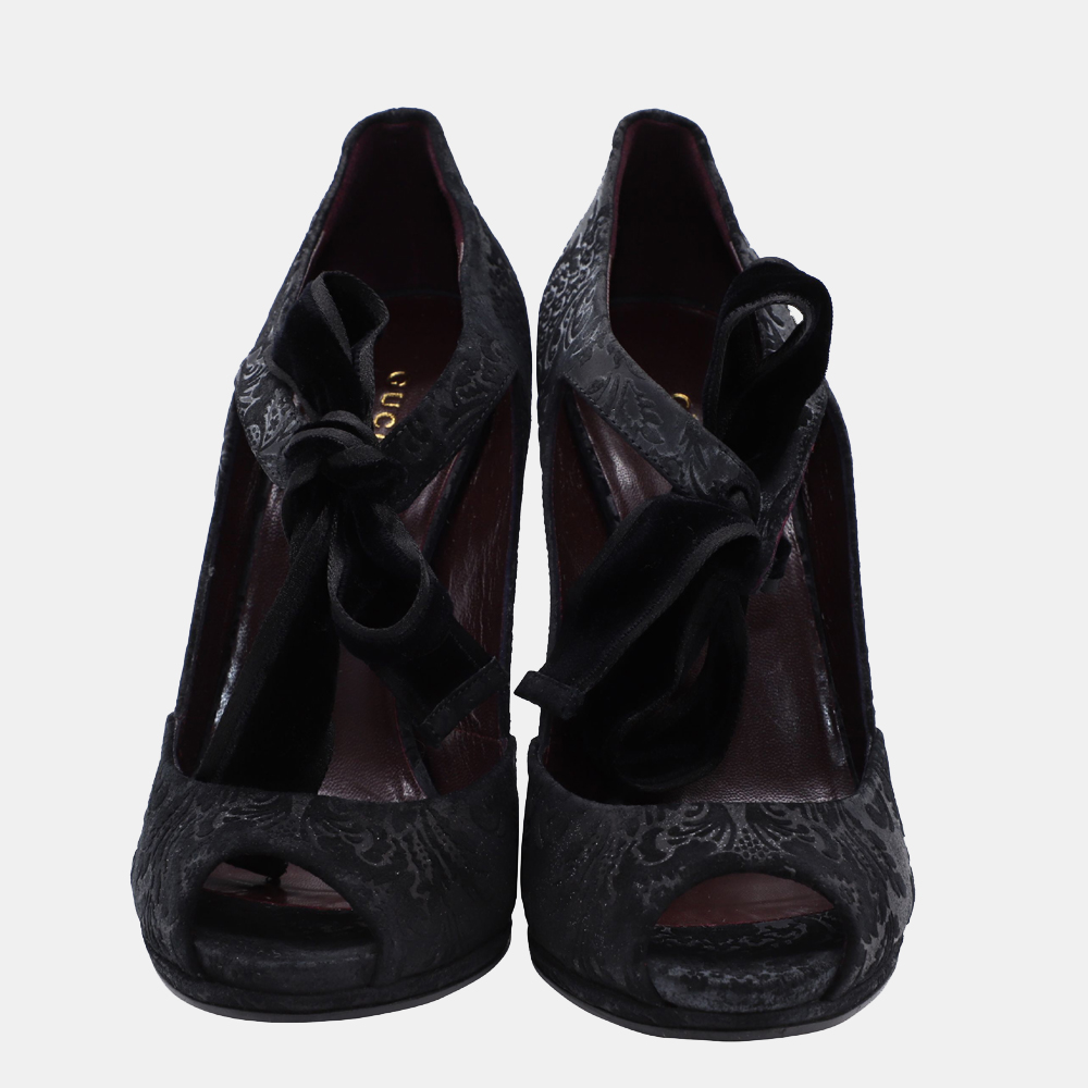 

Gucci Black Suede Pineapple Brocade Pumps EU