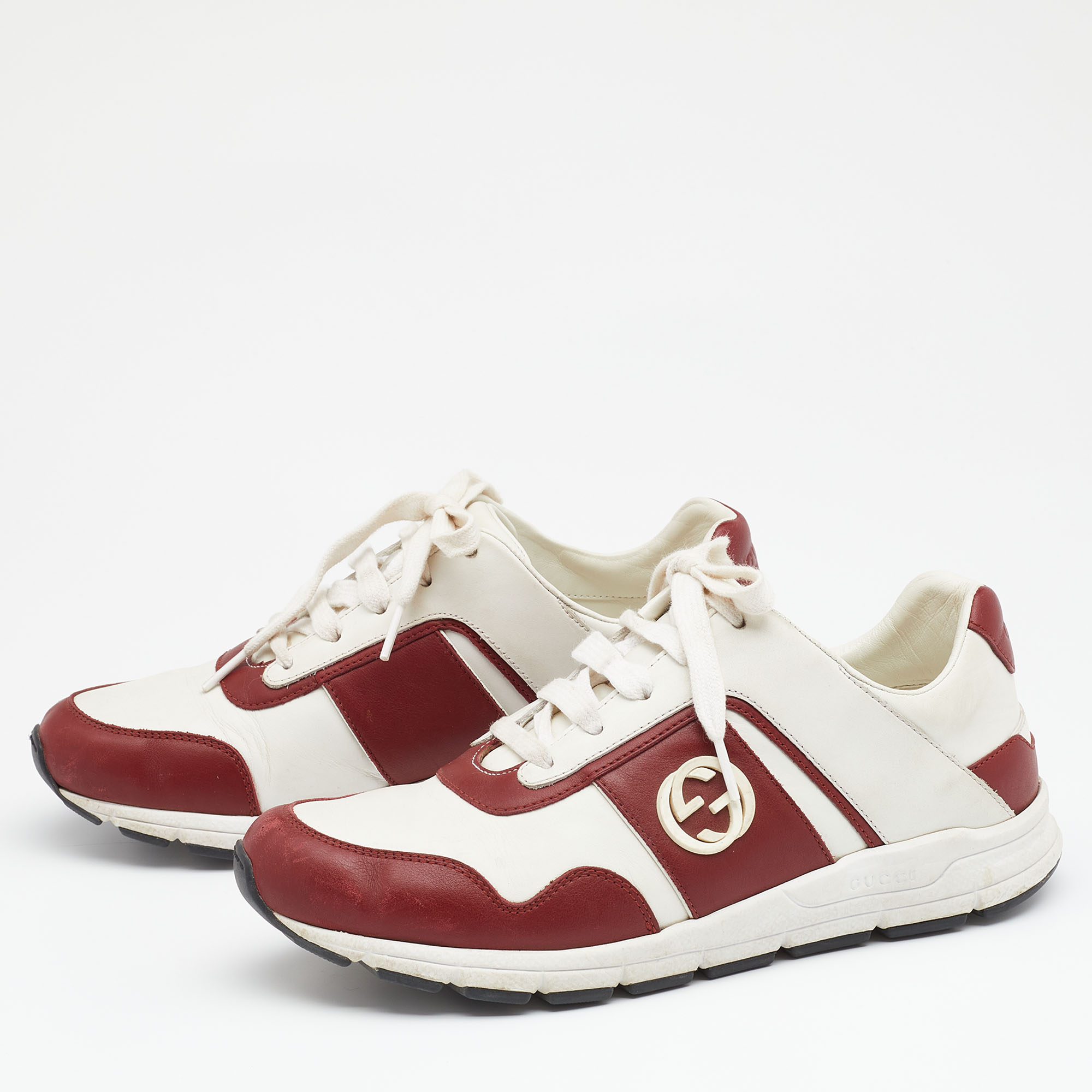

Gucci Red/White Leather Interlocking G Low Top Sneakers Size