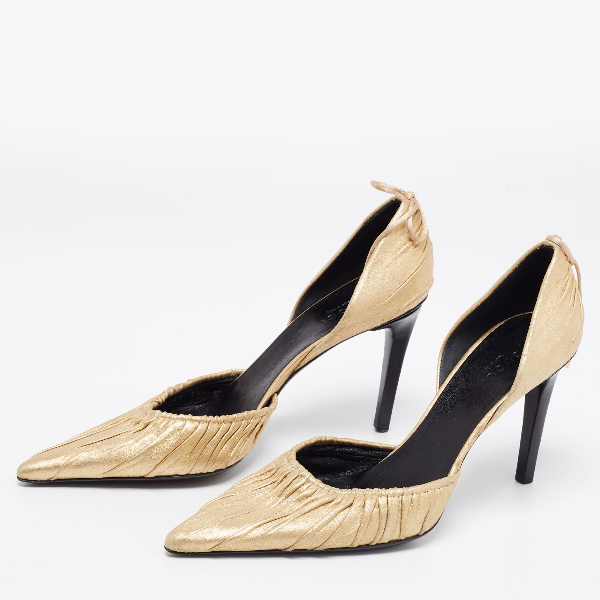 

Gucci Gold Suede Bow D'orsay Pumps Size