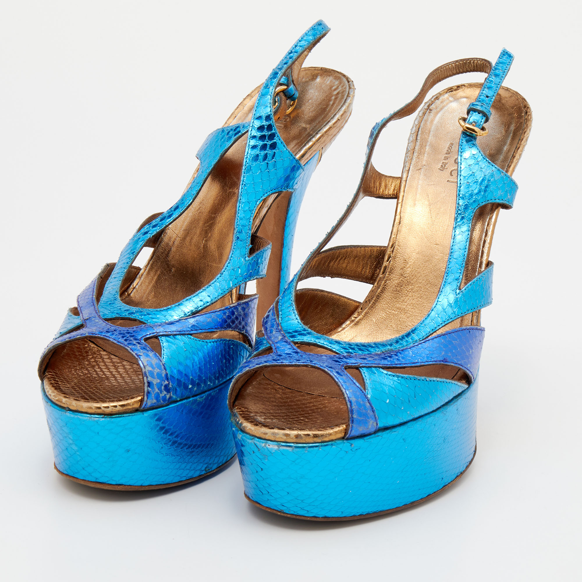 

Gucci Metallic Blue Python Embossed Leather Slingback Platform Sandals Size