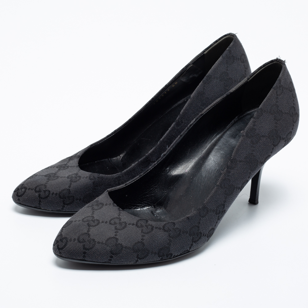 

Gucci Black GG Canvas Pumps Size