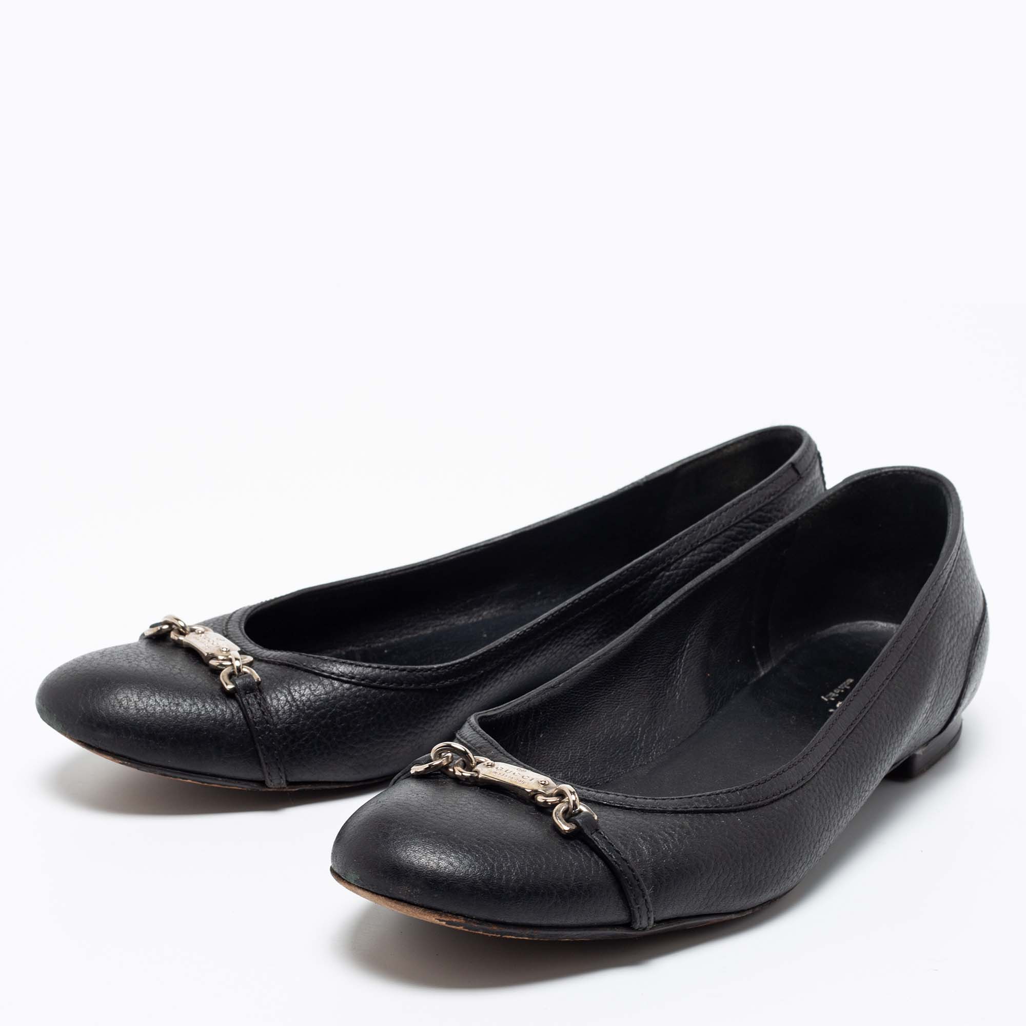 

Gucci Black Leather Chain Link Accents Ballet Flats Size