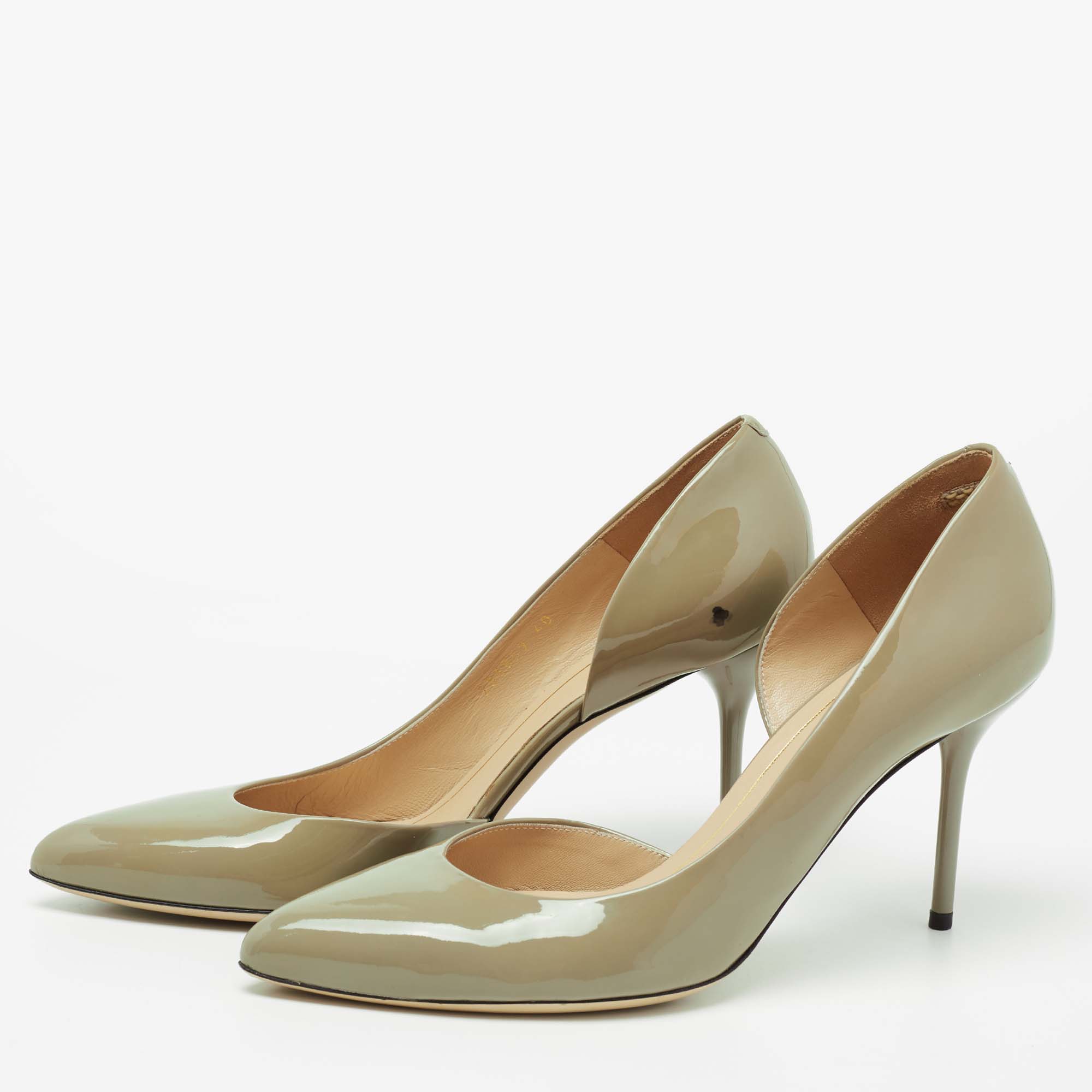 

Gucci Olive Green Patent Leather D'orsay Pumps Size