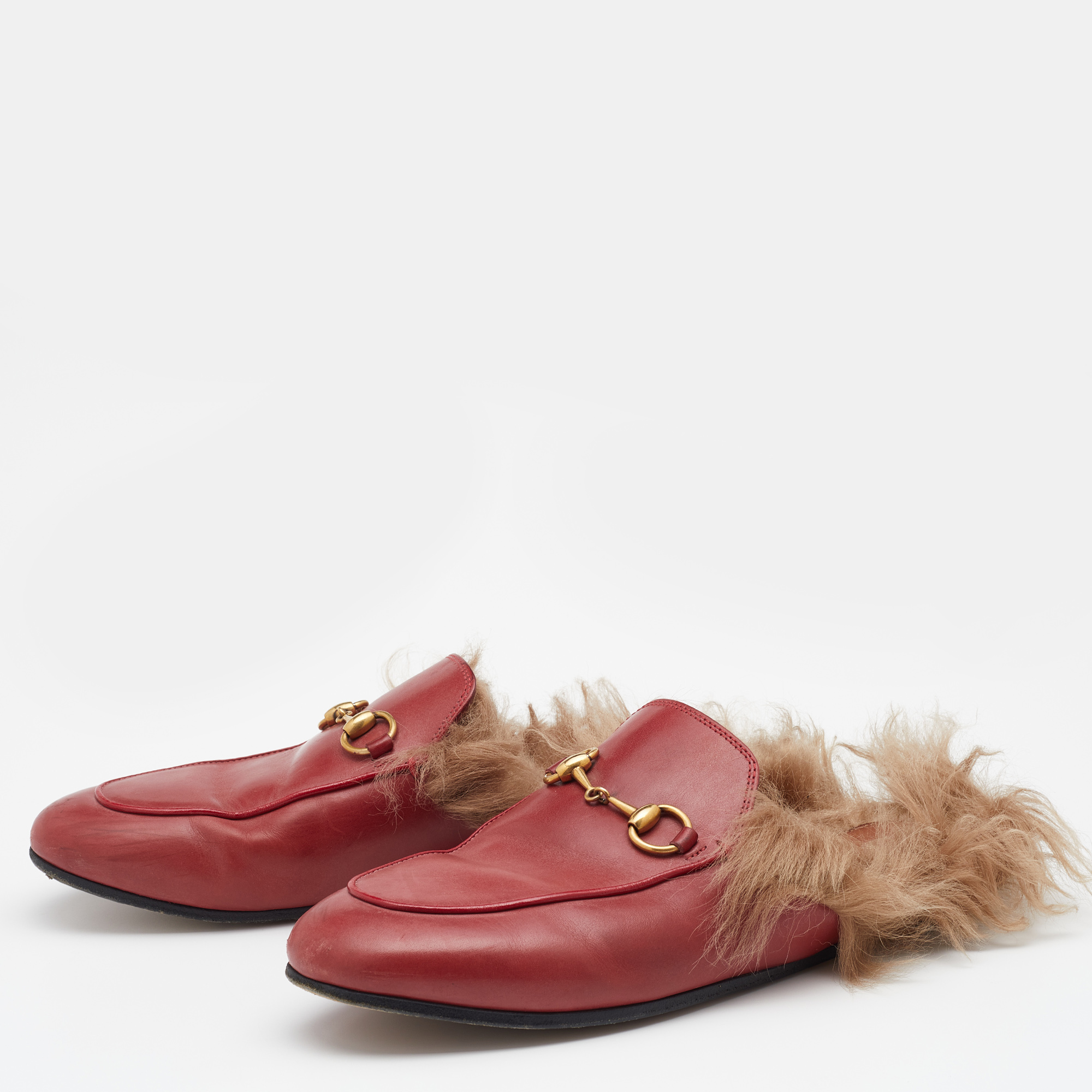 

Gucci Red Leather Princetown Horsebit Fur Lined Flat Mules Size