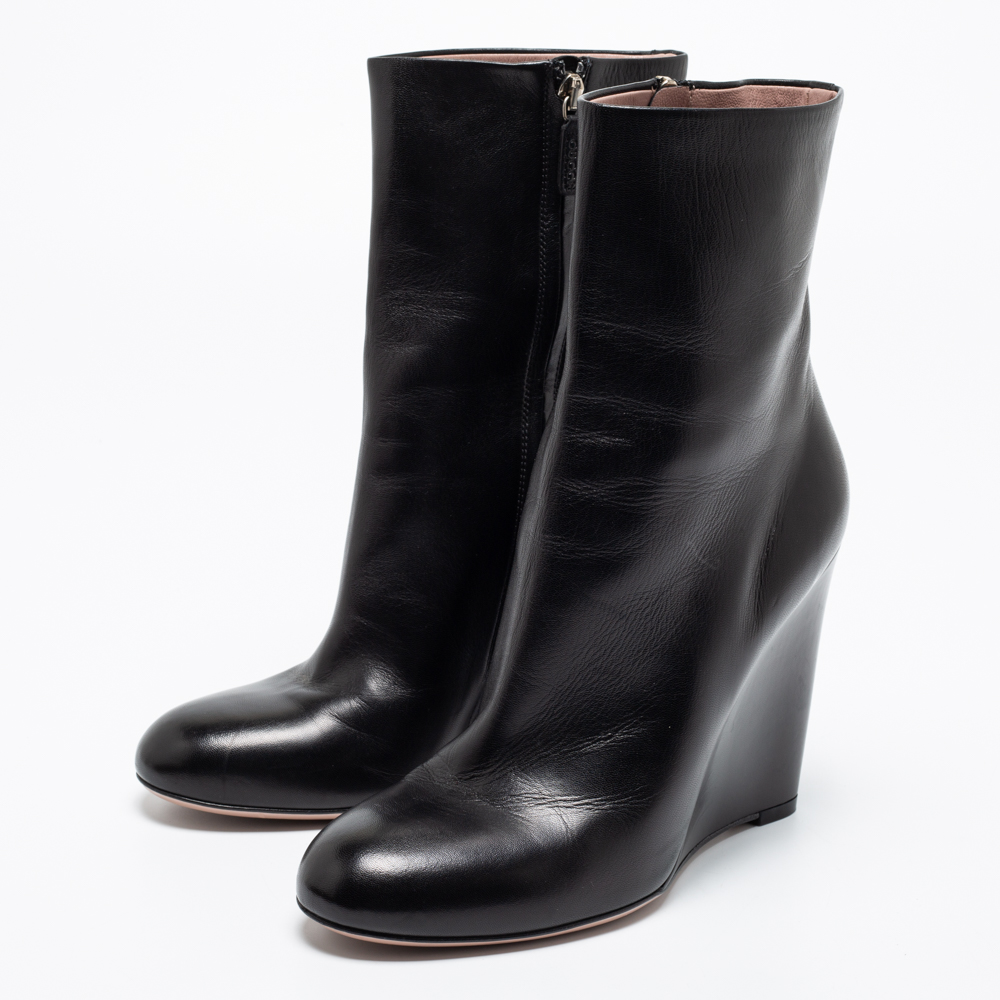 

Gucci Black Leather Wedge Ankle Boots Size