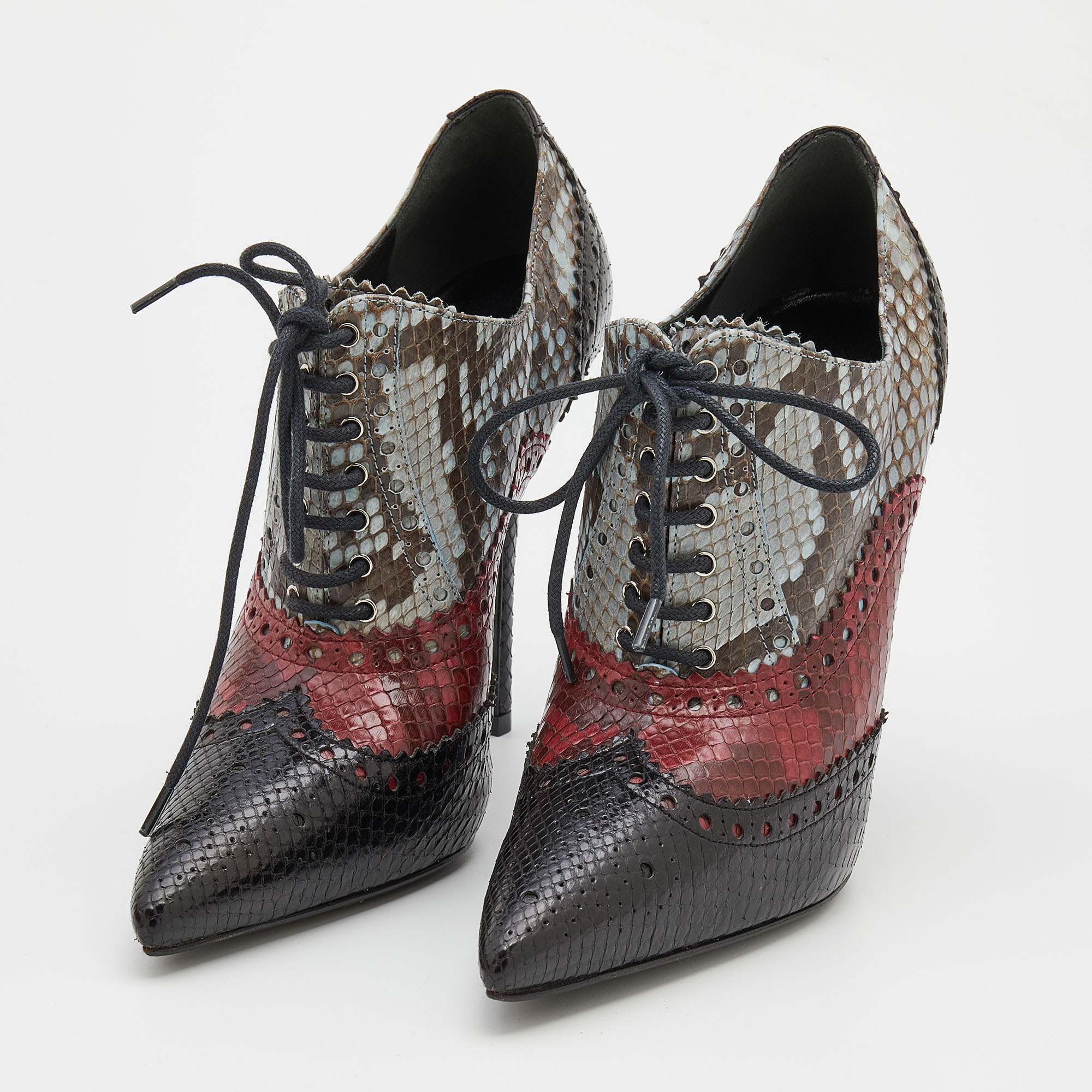 

Gucci Tricolor Brogue Python Leather Gia Pointed Toe Lace Up Ankle Booties Size, Multicolor