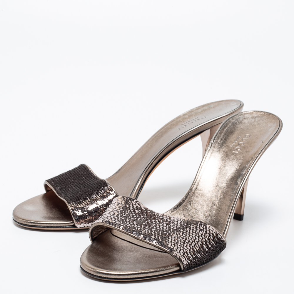 

Gucci Metallic Bronze Leather And Sequin Embellished Slide Sandals Size
