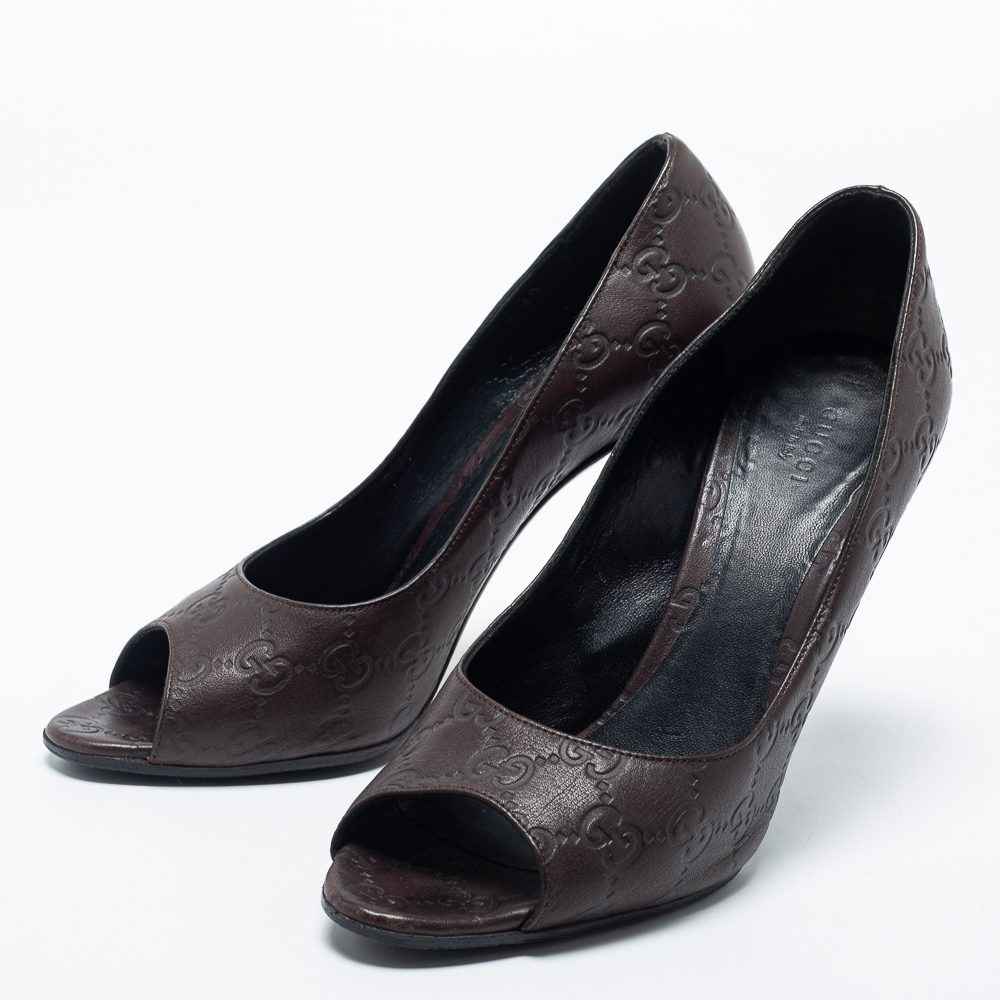 

Gucci Dark Brown Guccissima Leather Peep Toe Pumps Size