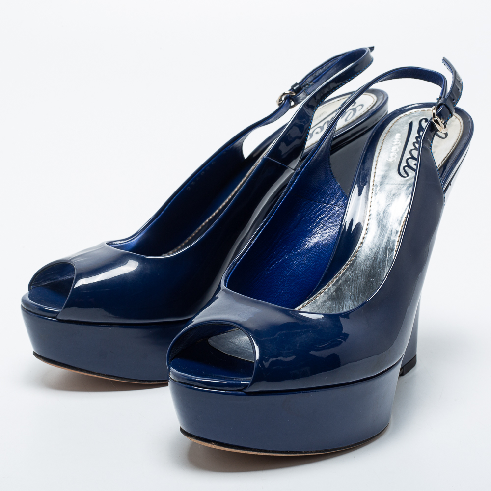 

Gucci Navy Blue Patent Leather Peep-Toe Slingback Wedge Sandals Size