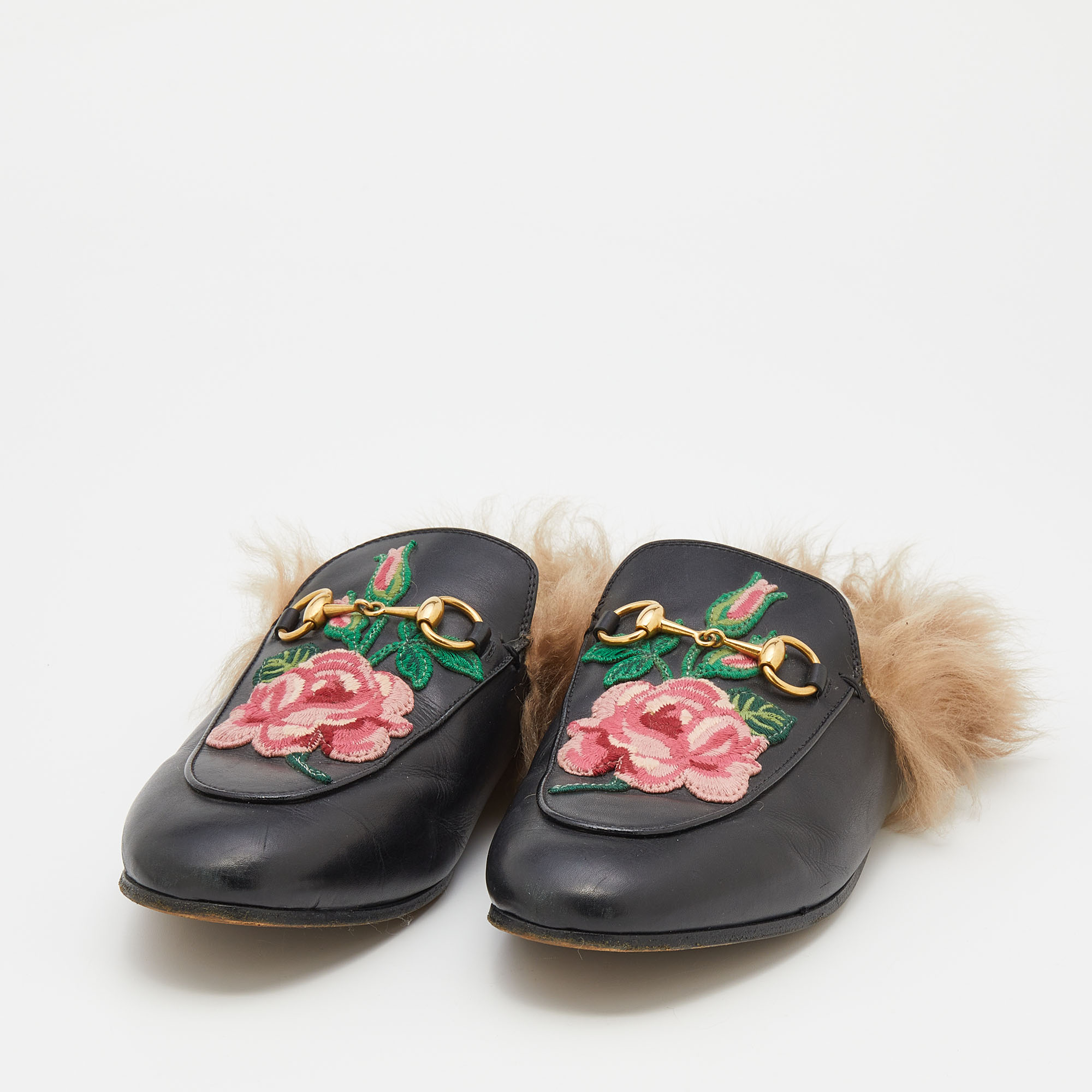 

Gucci Black Floral Embroidered Leather and Fur Lined Horsebit Princetown Mules Size