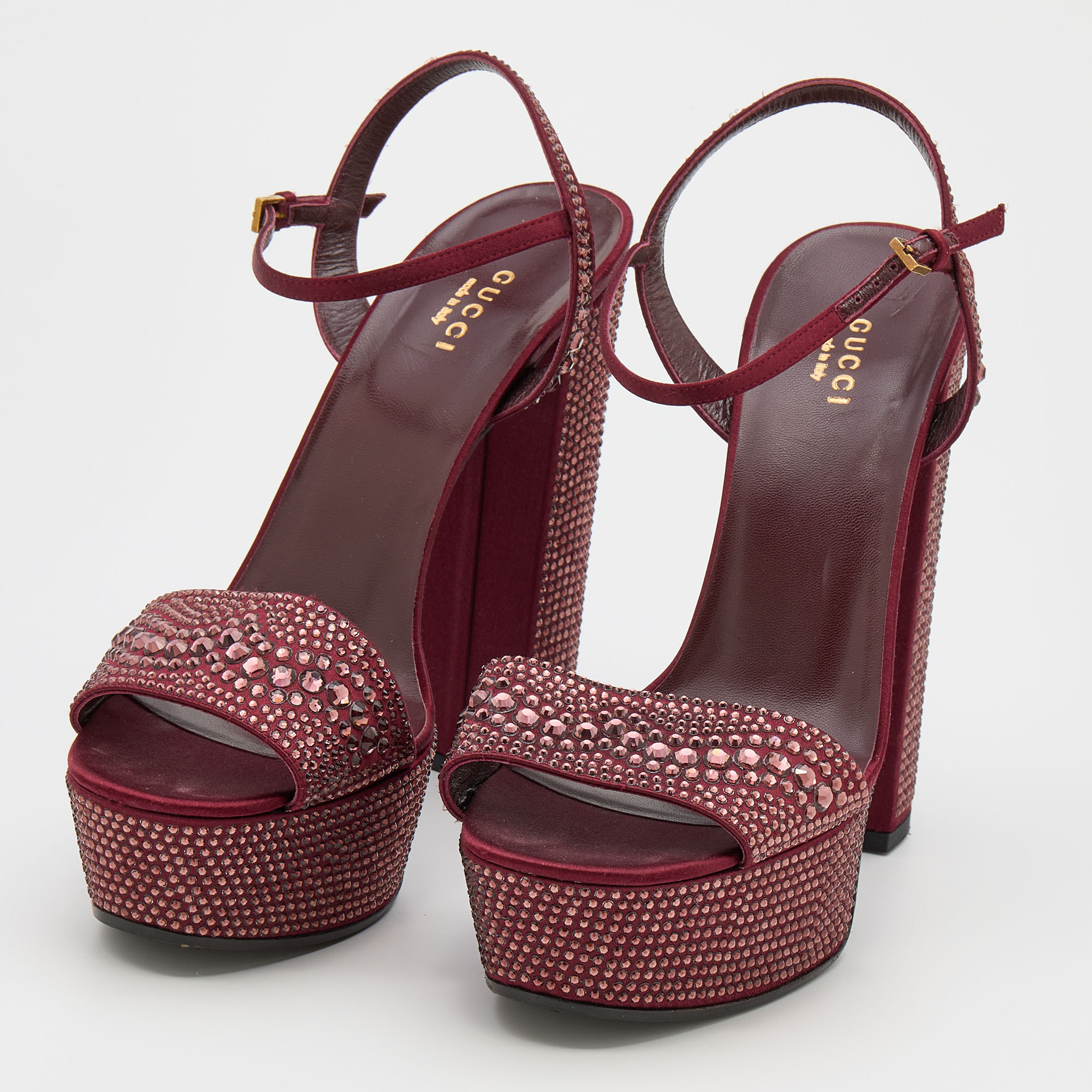 

Gucci Burgundy Crystal Embellished Satin Platform Sandals Size