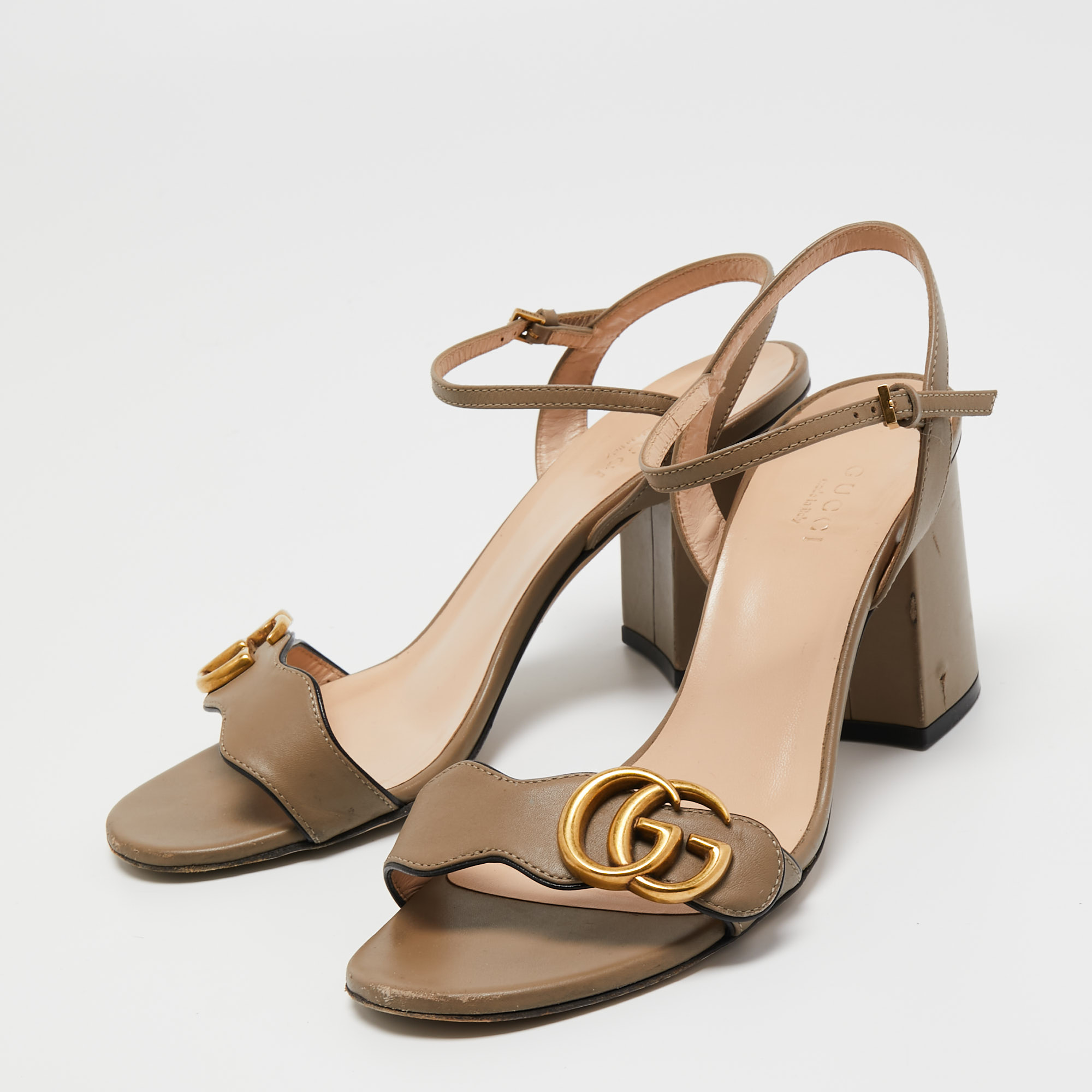 

Gucci Grey Leather GG Marmont Sandals Size