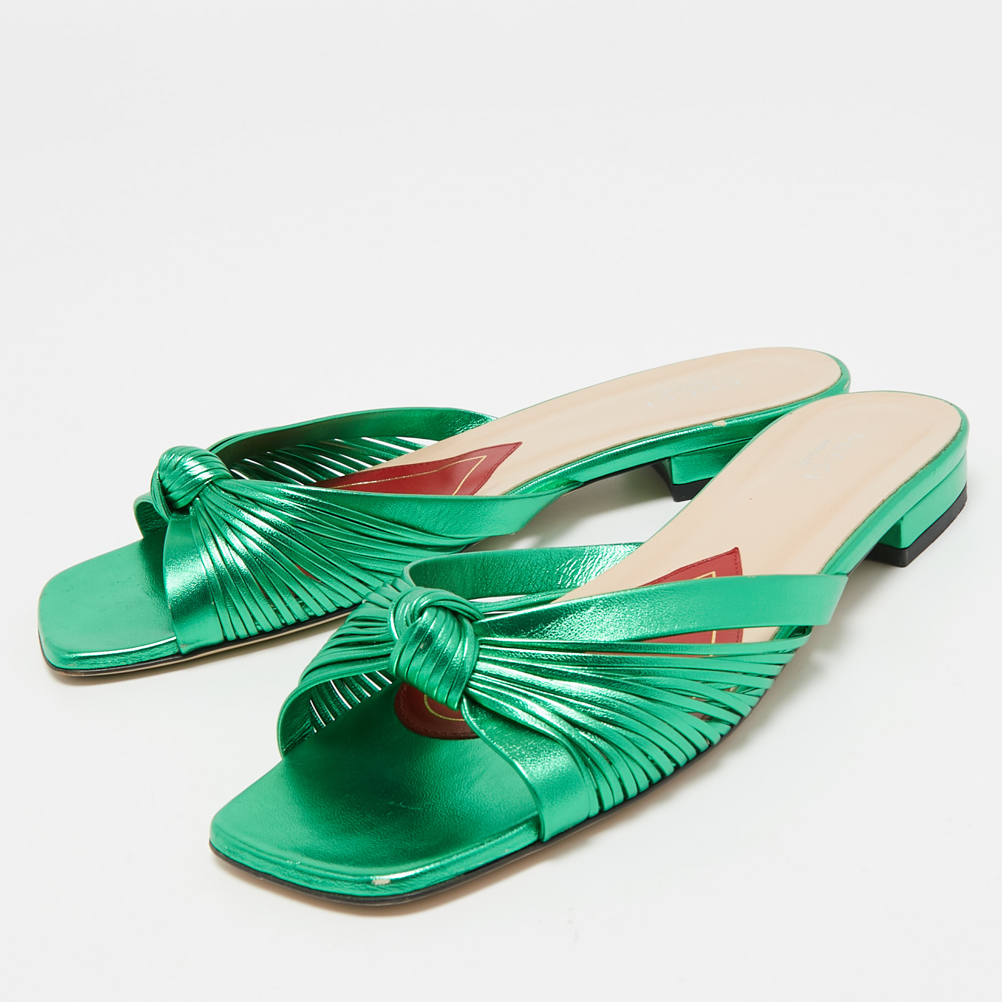 

Gucci Metallic Green Knotted Leather Flat Slides Size