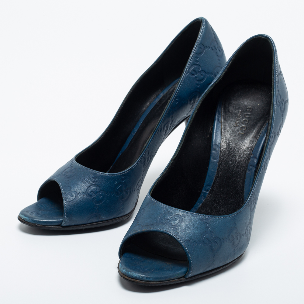 

Gucci Navy Blue Guccissima Leather Open Toe Pumps Size