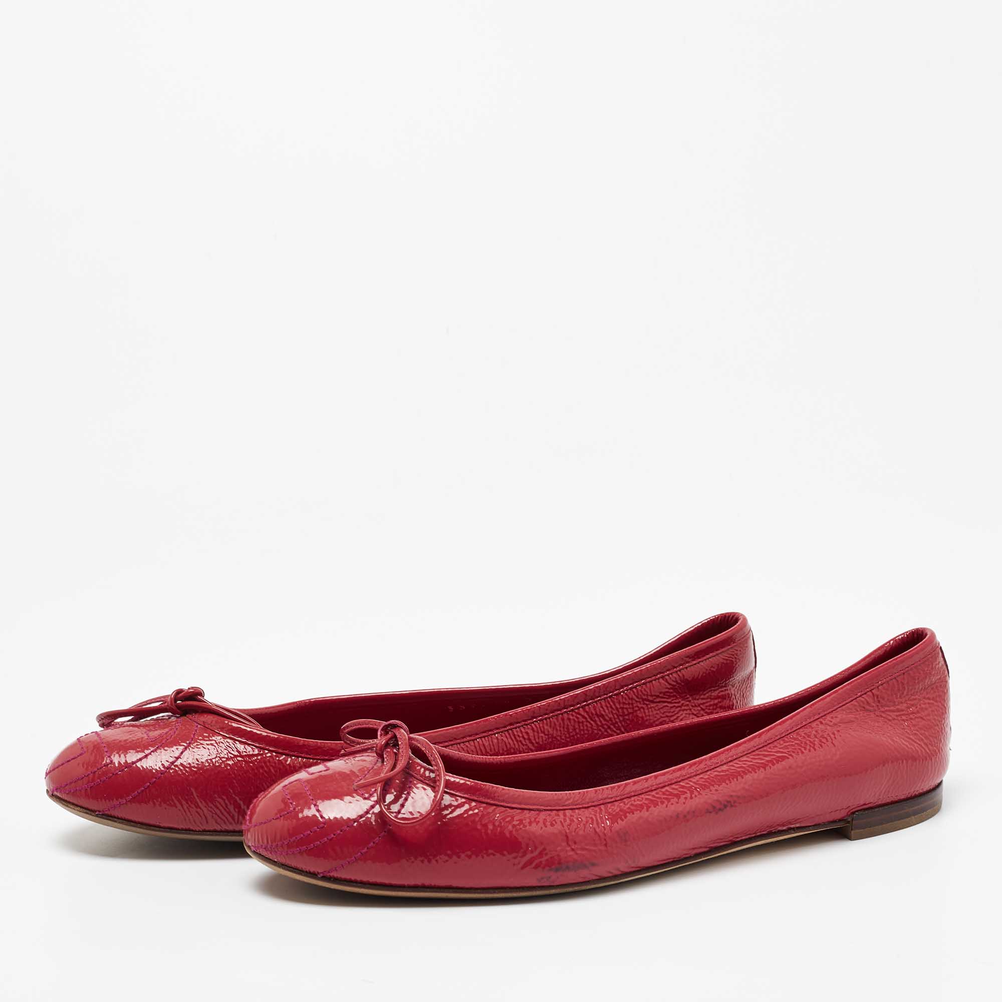 

Gucci Pink Patent Leather Ballet Flats Size