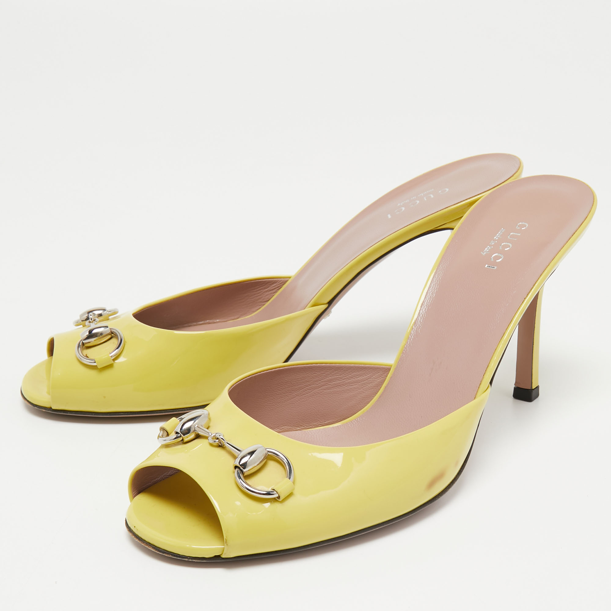 

Gucci Yellow Patent Leather Horsebit Open Toe Slide Sandals Size
