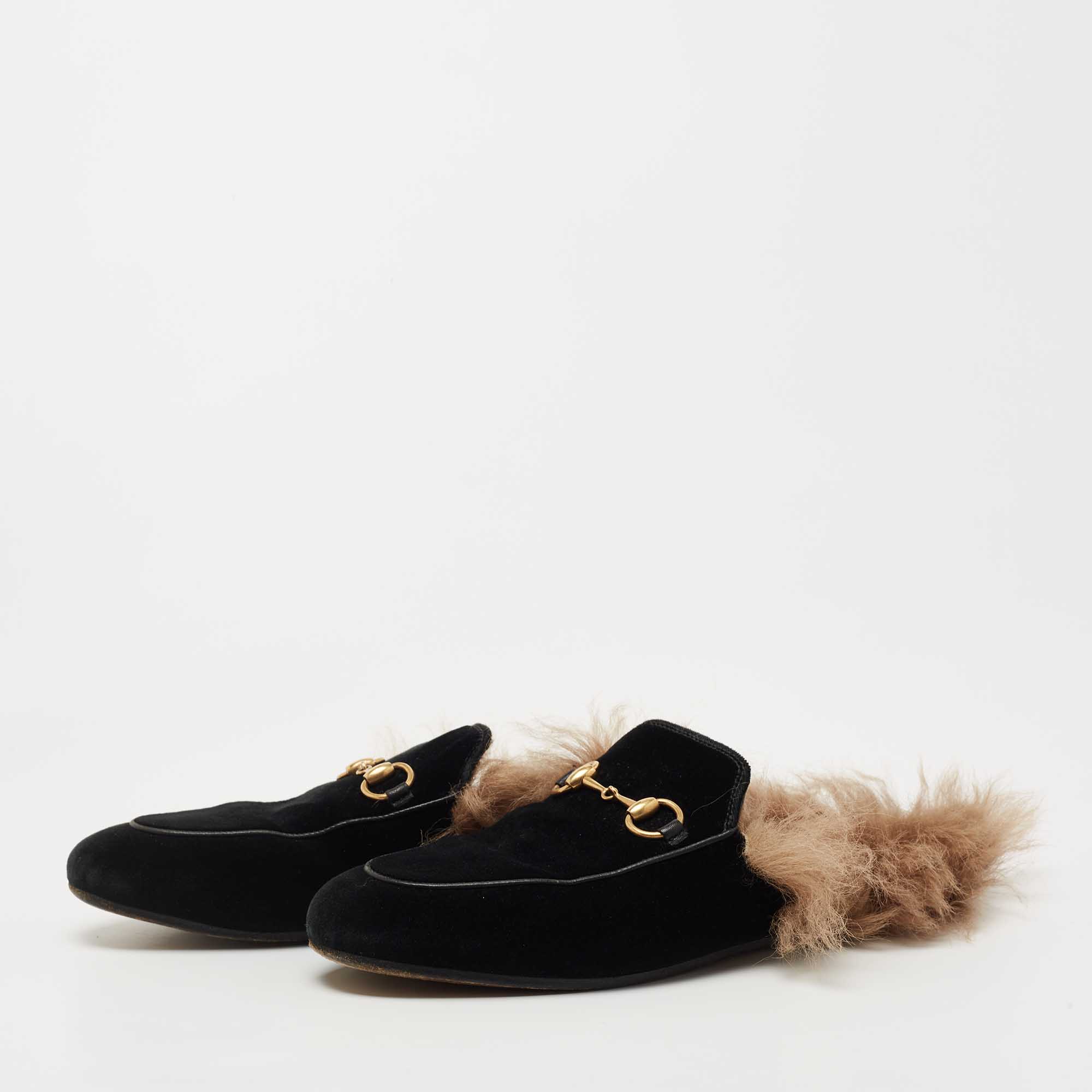 

Gucci Black Velvet and Fur Princetown Flat Mules Size