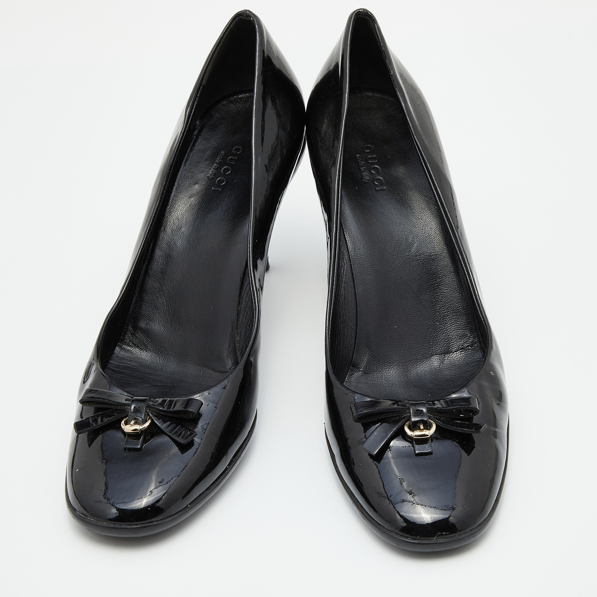 

Gucci Black Patent Leather Bow Pumps Size