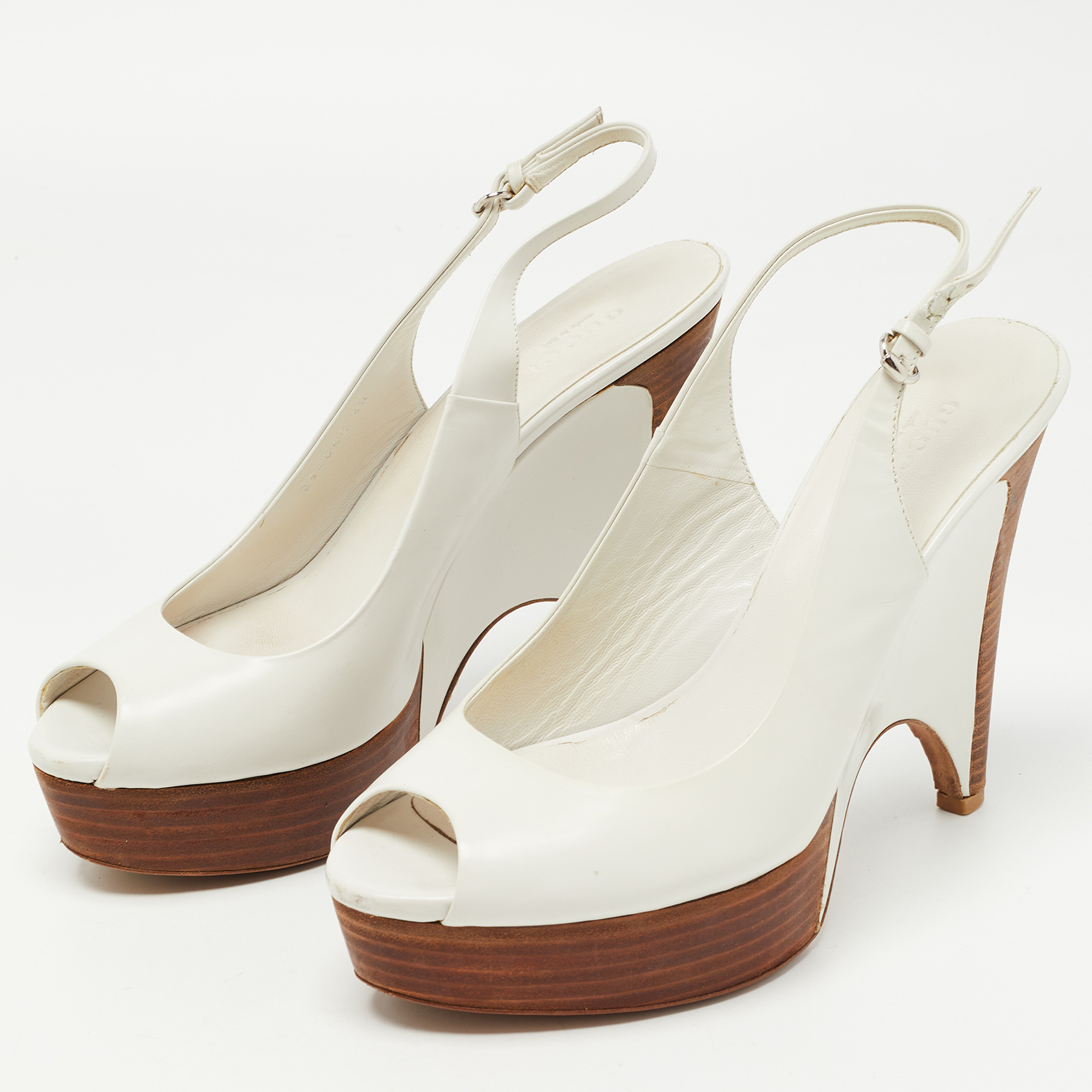 

Gucci White Leather Wooden Wedge Slingback Sandals Size