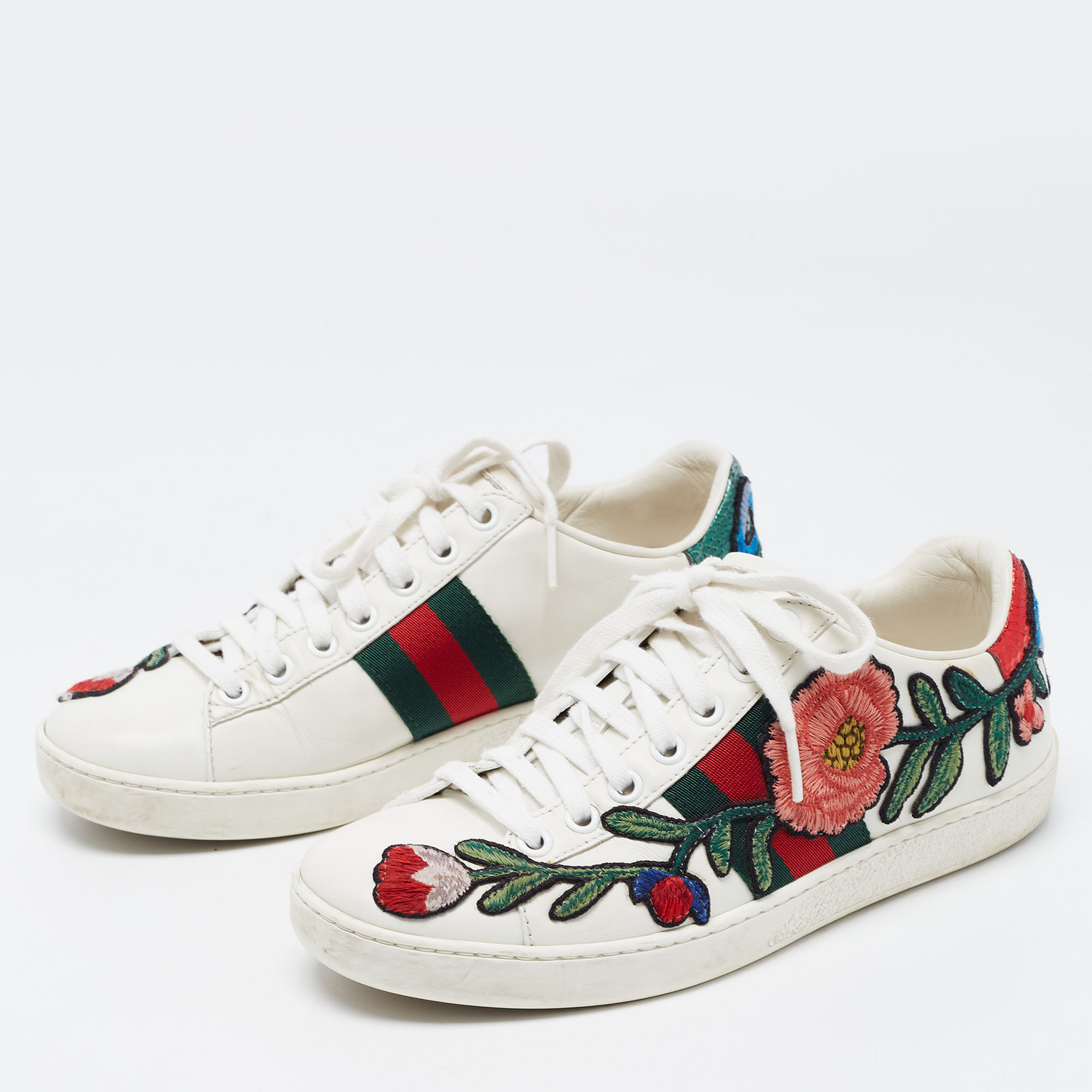 

Gucci White Leather Embroidered Floral Ace Sneakers Size