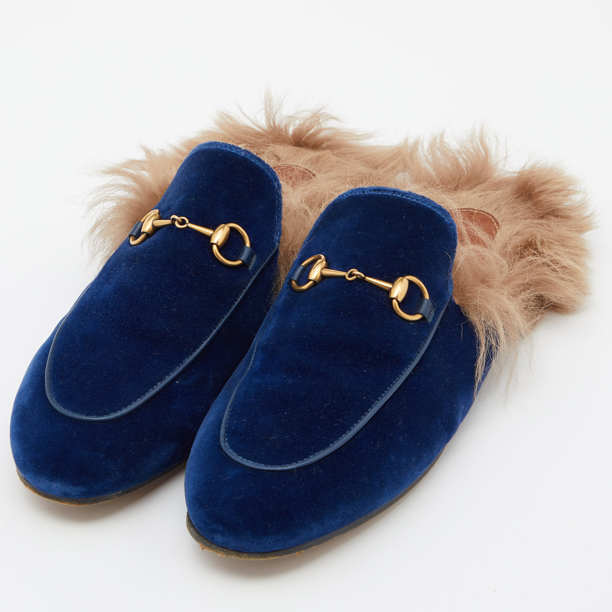 

Gucci Blue Velvet and Fur Princetown Mules Size