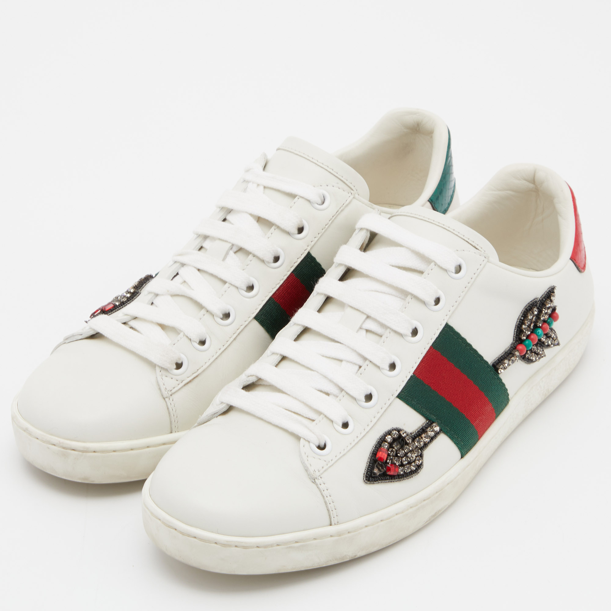 

Gucci White Leather Arrow Embellished Ace Low Top Sneakers Size