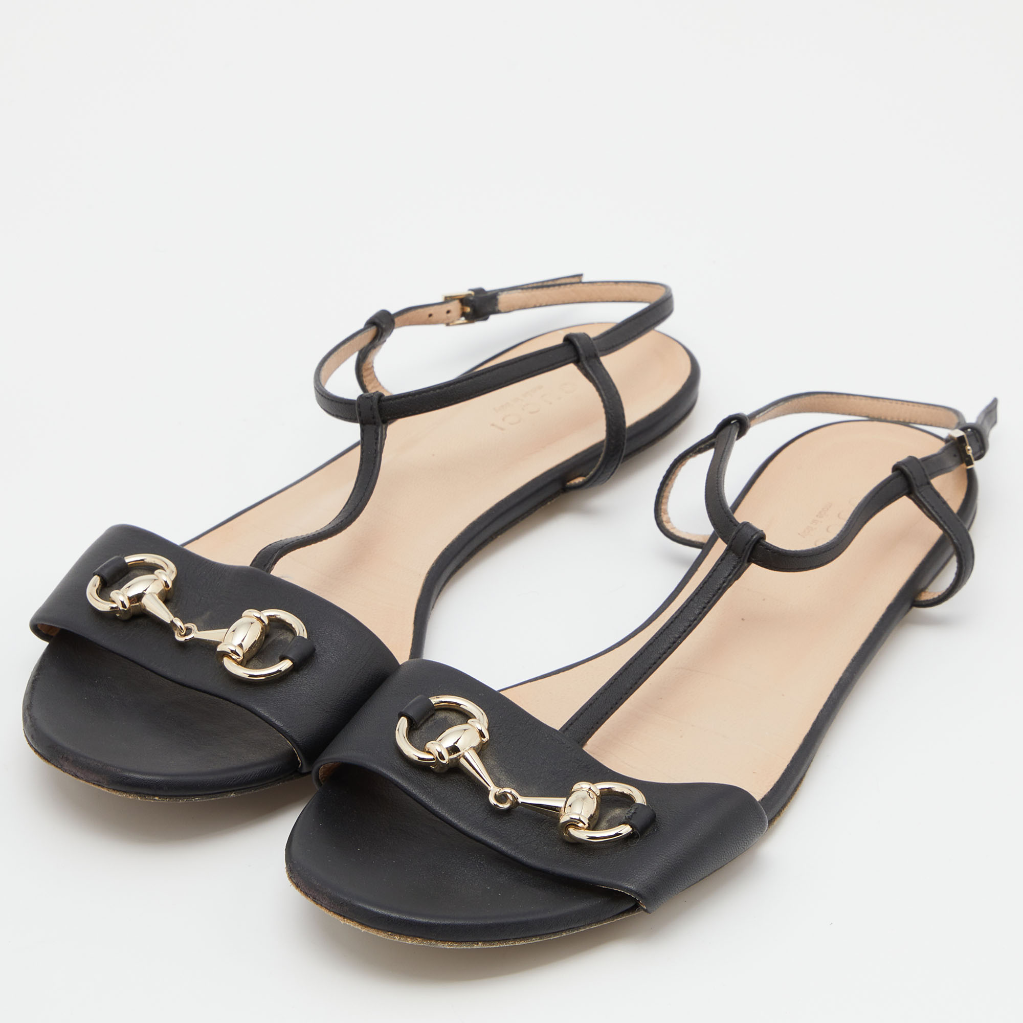 

Gucci Black Leather Horsebit T-Strap Flat Sandals Size