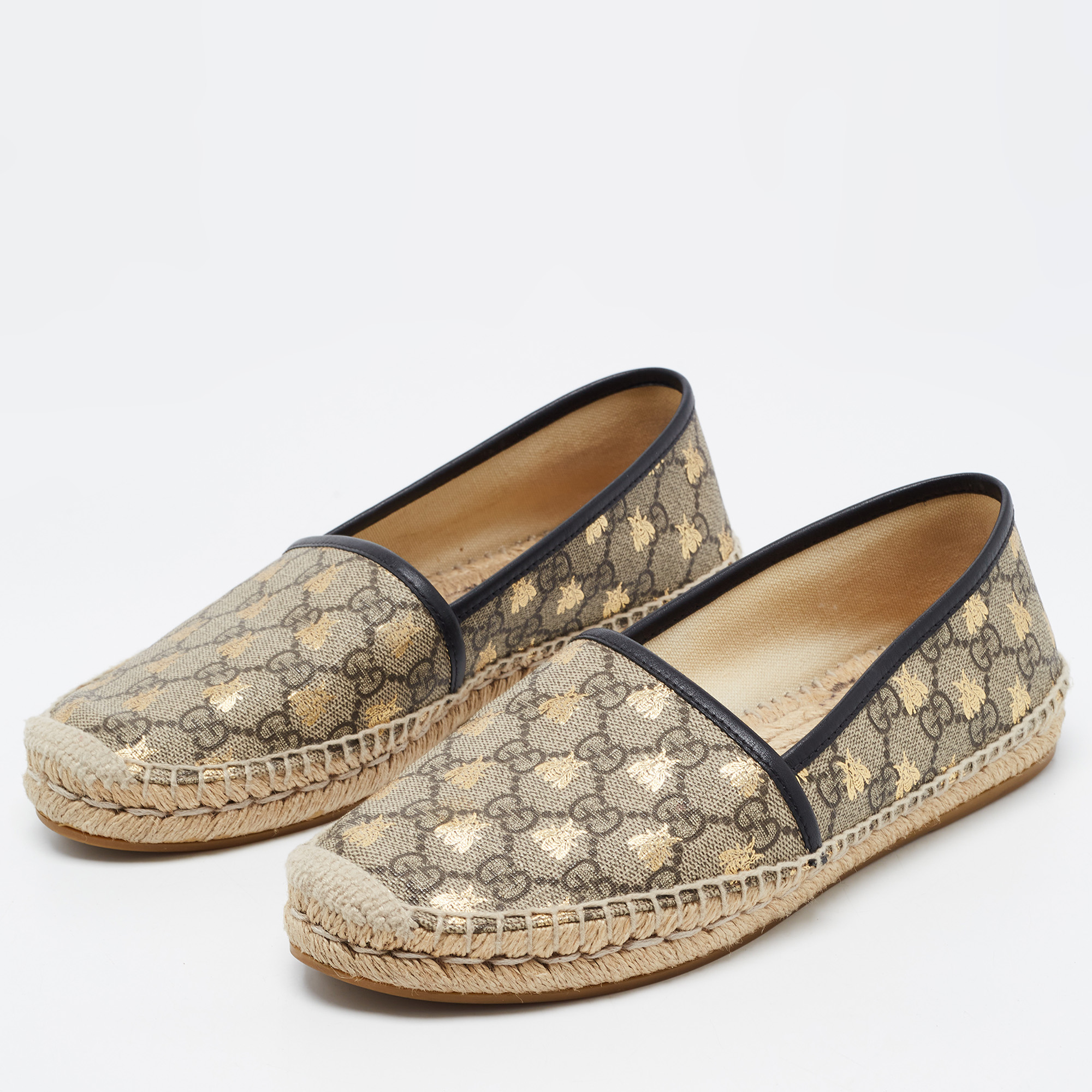 

Gucci Beige/Black GG Coated Canvas and Leather Bee Espadrilles Flats Size