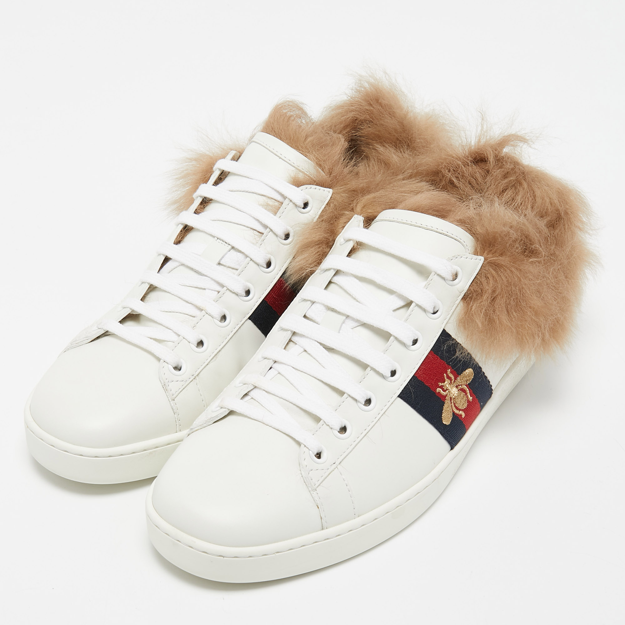 

Gucci White Leather and Fur Ace Embroidered Bee Low Top Sneaker Size