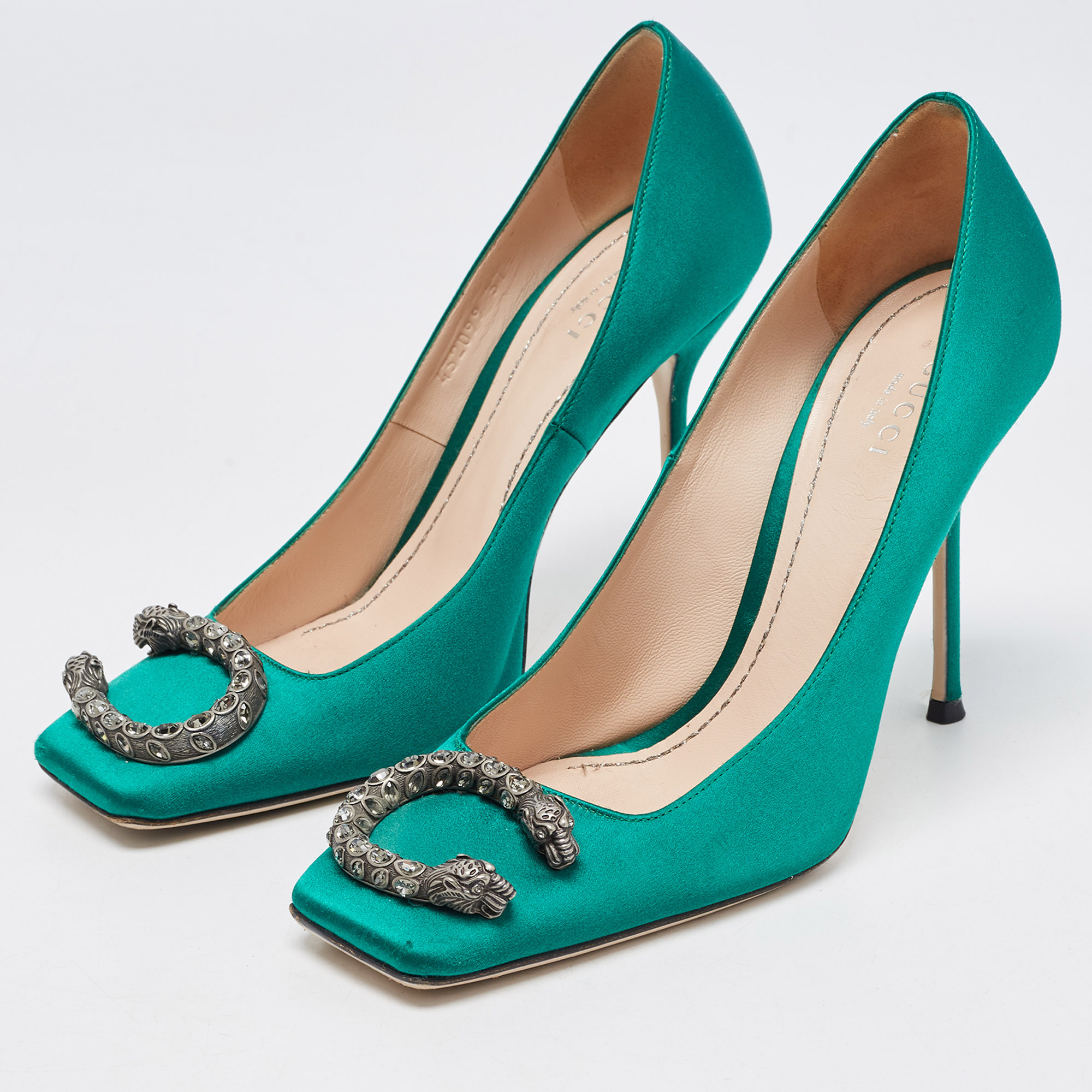 

Gucci Green Satin Embellished Dionysus Pumps Size