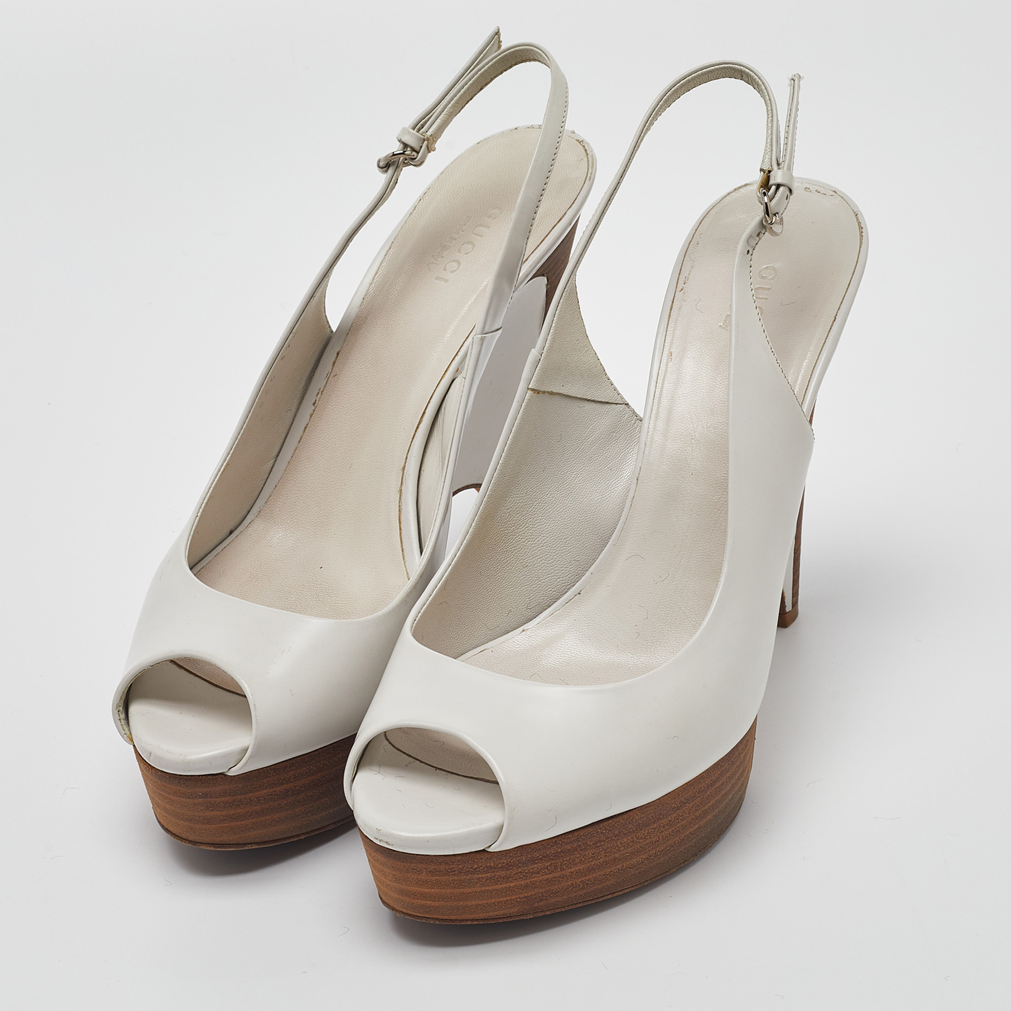 

Gucci White Leather Wooden Wedge Slingback Sandals Size