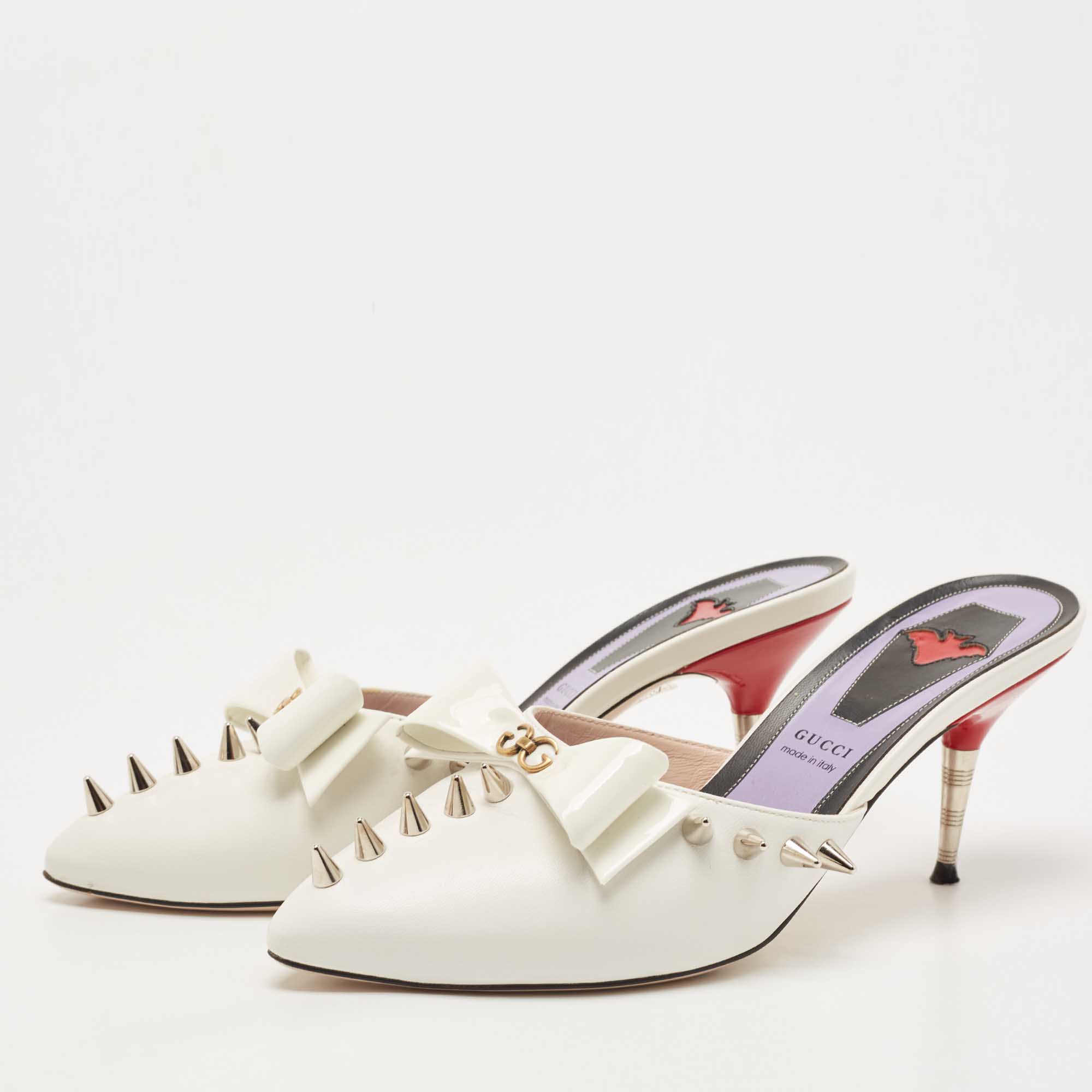 

Gucci White Patent Leather Spikes GG Bow Slide Mules Size